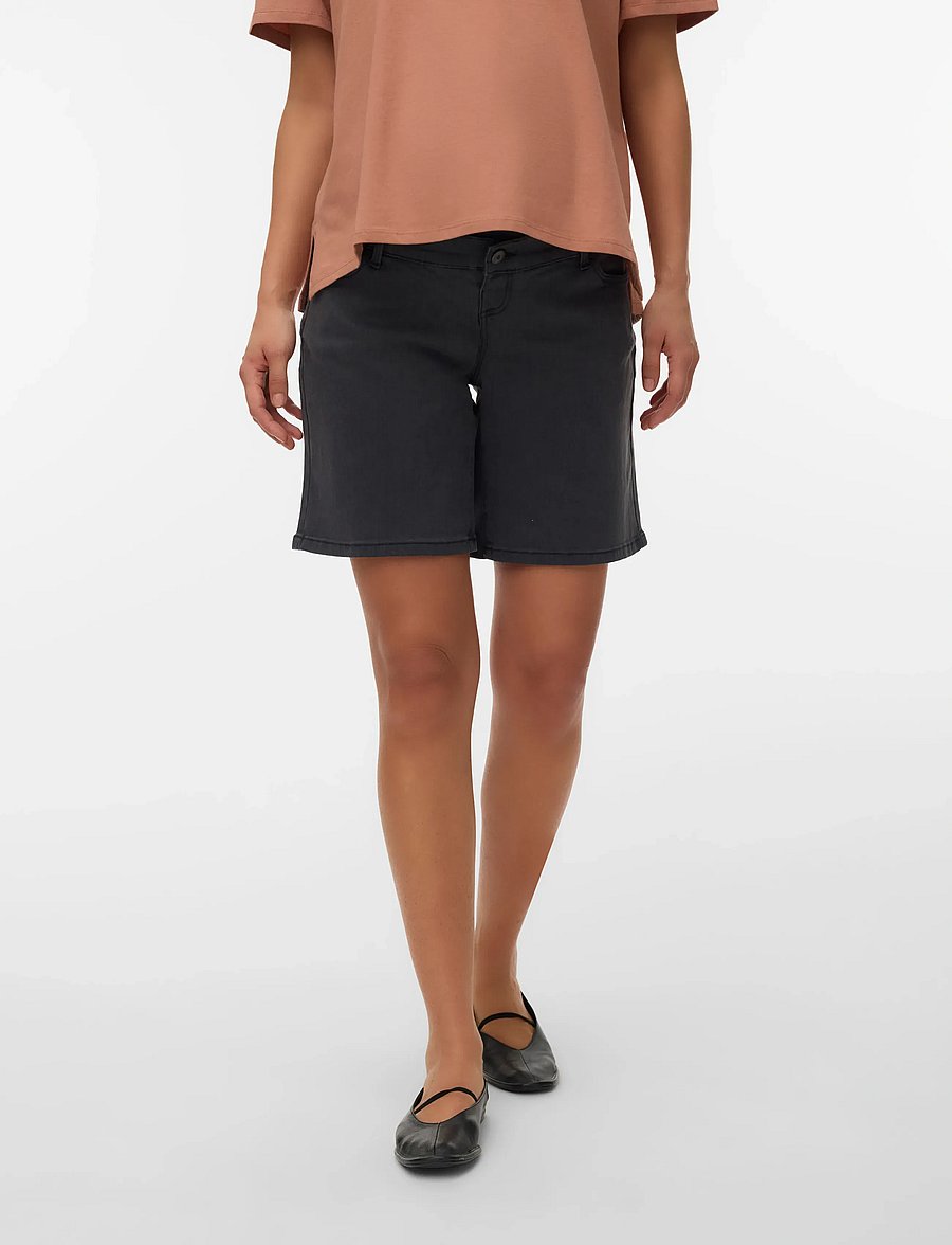 Mamalicious - MLKAIRO DENIM SHORTS - doły - black denim - 0