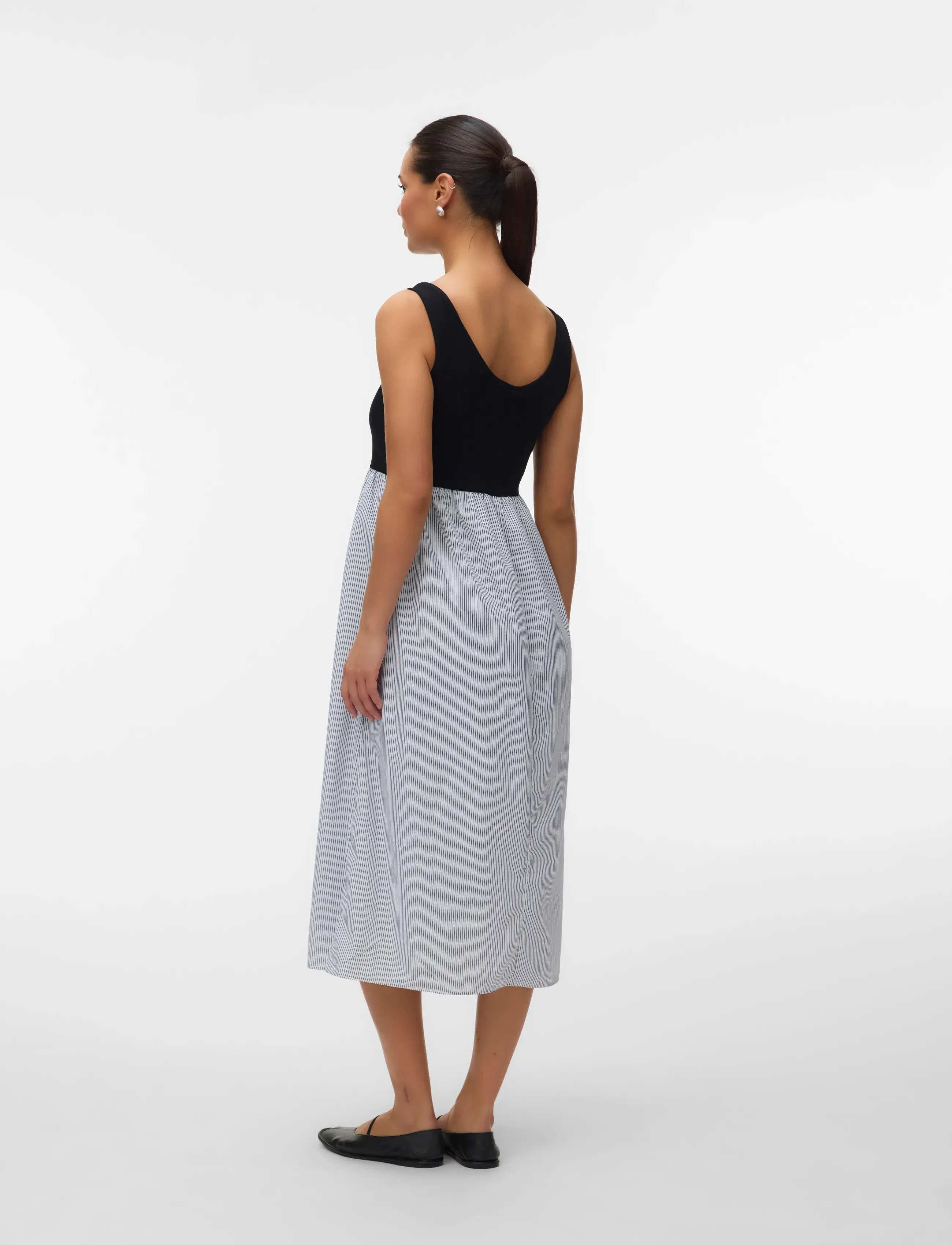 Mamalicious - MLJOELLE LIA SL MIDI MIX DRESS 2F - midi-jurken - black - 2
