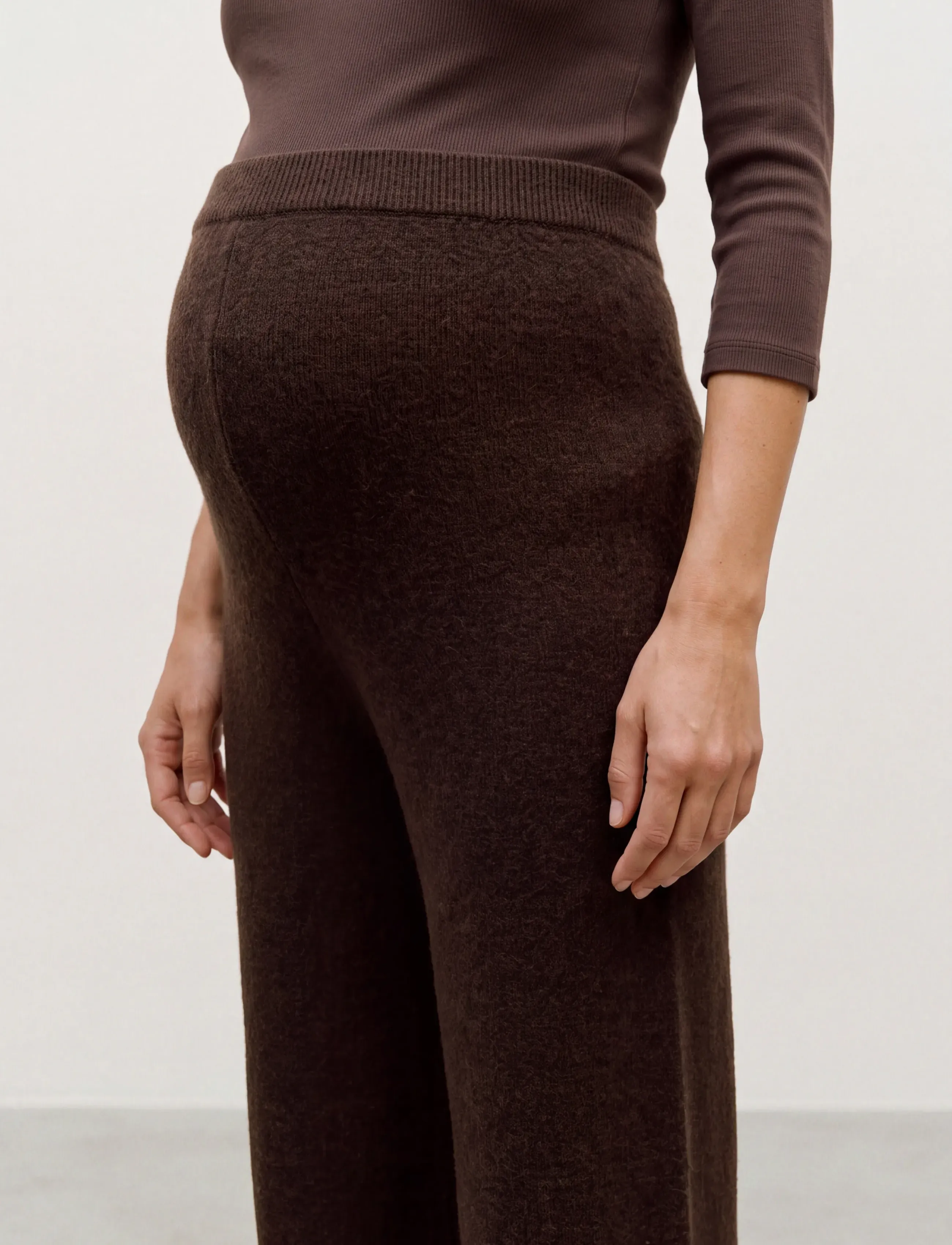 Mamalicious - MLSHILA WIDE KNIT PANT HW - hot fudge - 5