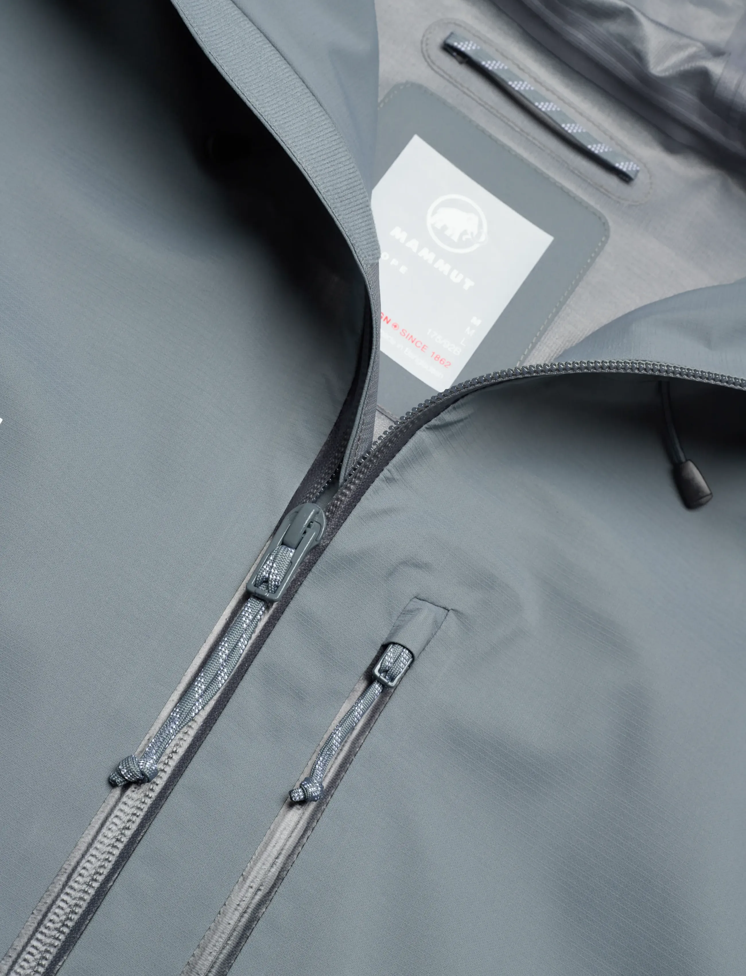 Mammut - Alto Guide HS Hooded Jacket Men - silver sage-strata - 2