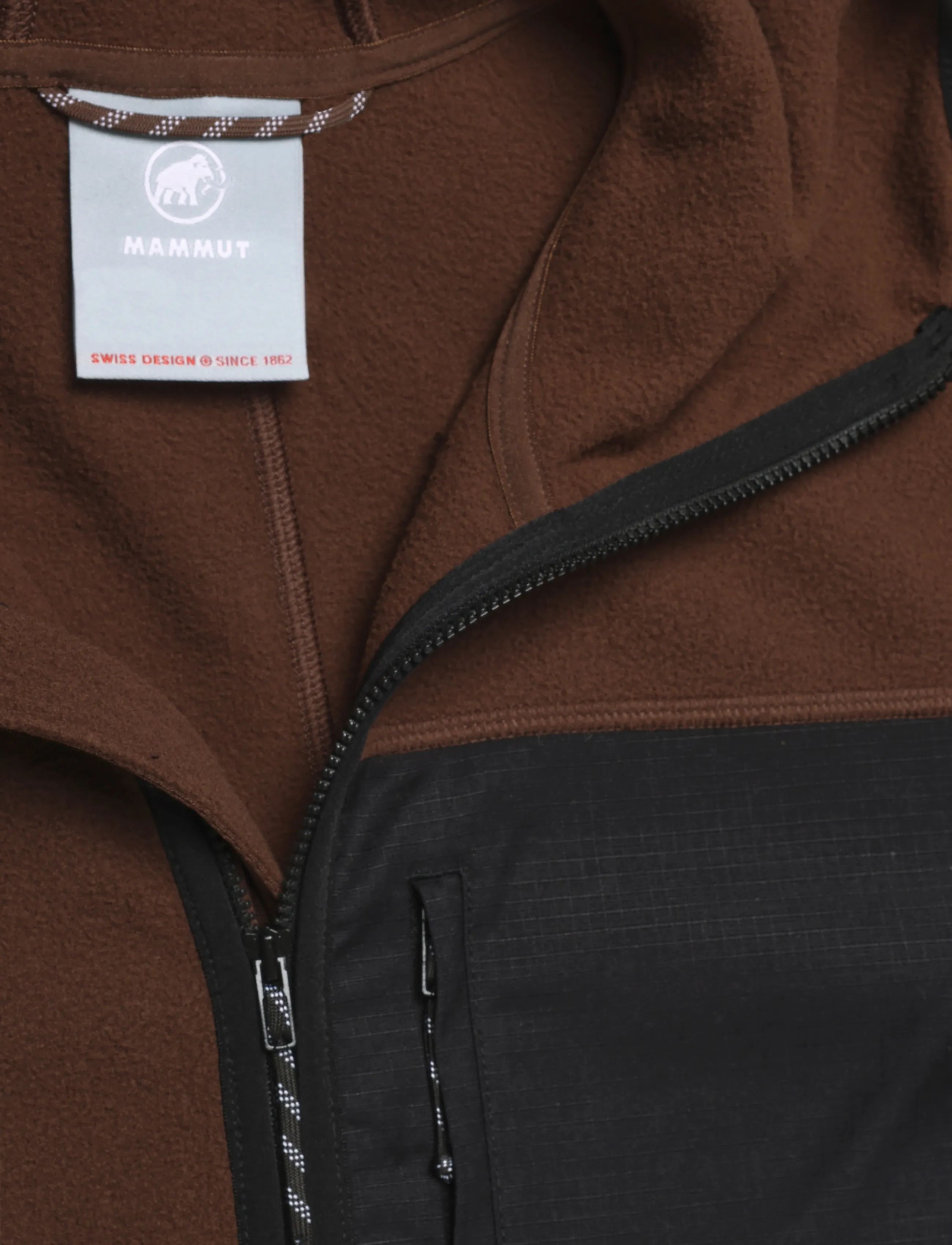 Mammut - Tamaro ML Hooded Jacket Men - soil-black - 2