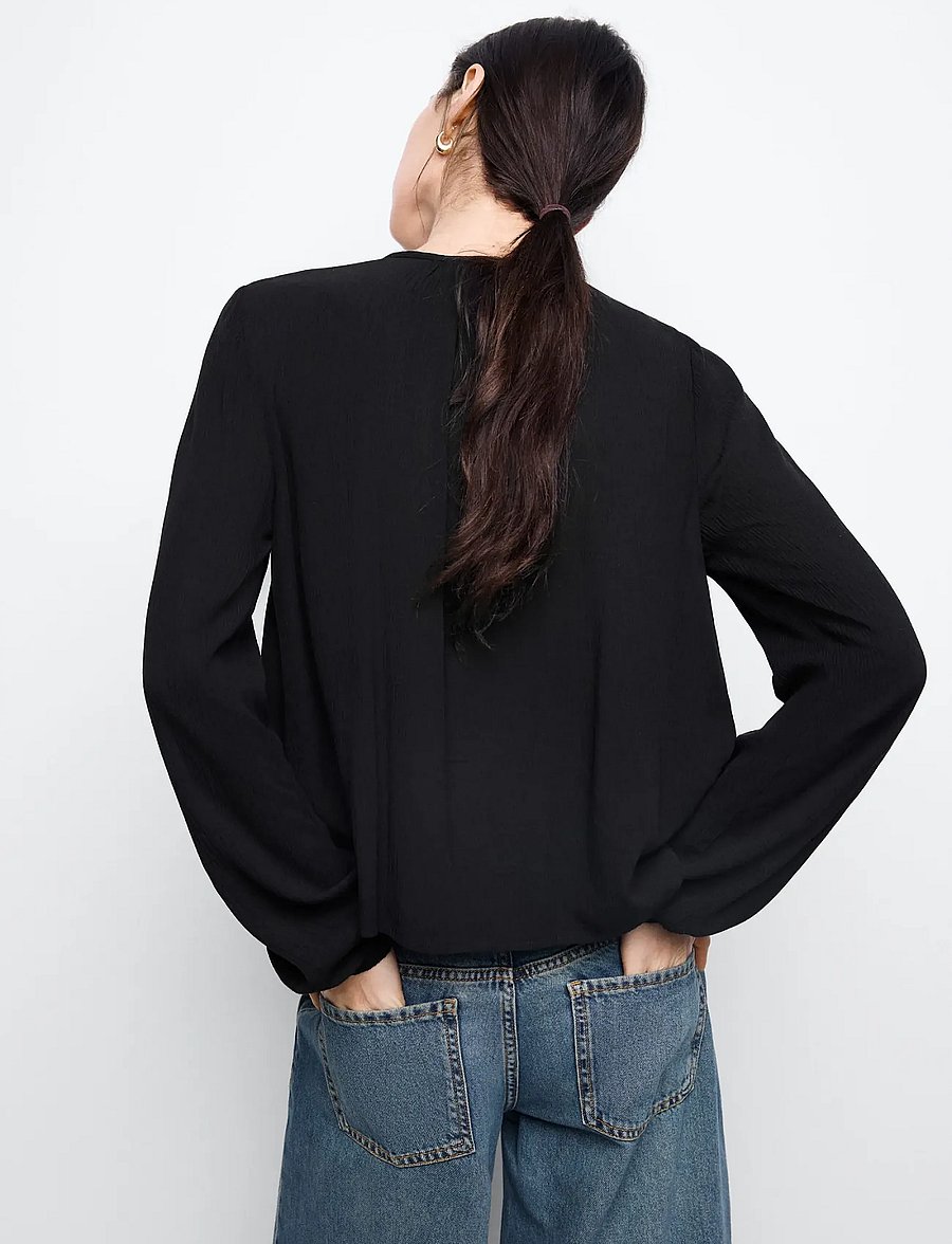 Mango Teen - Fluid blouse with metallic details - bluser & tunikaer - black - 3