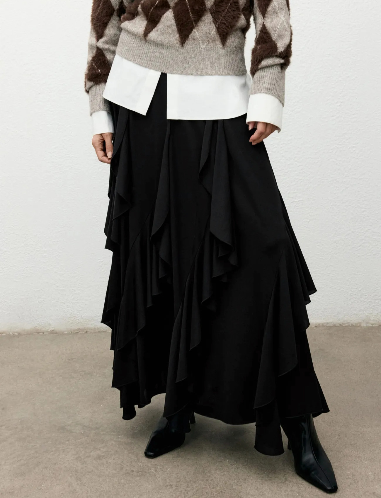 Mango Asymmetrical Ruffled Skirt - Black - S
