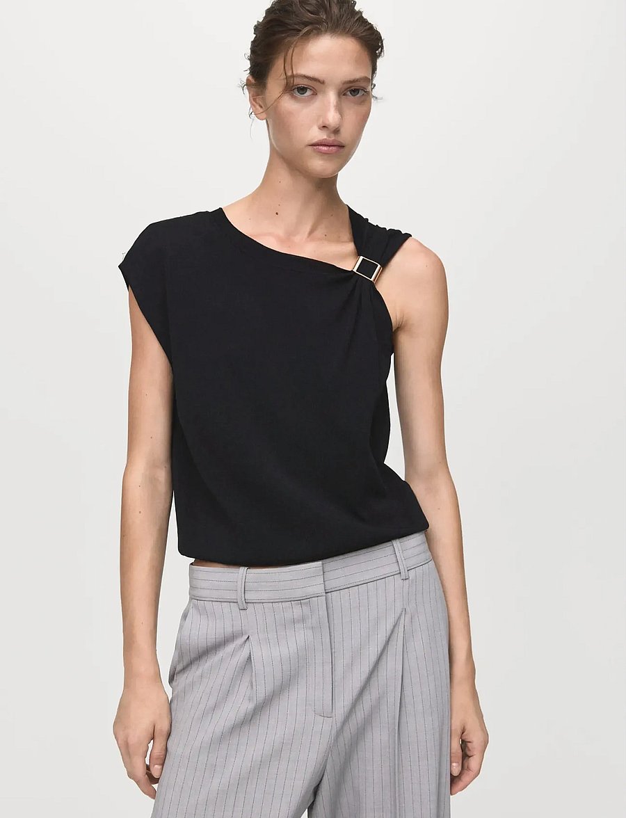 Mango - Short-sleeved sweater with metallic detail - Ärmlösa blusar - black - 0