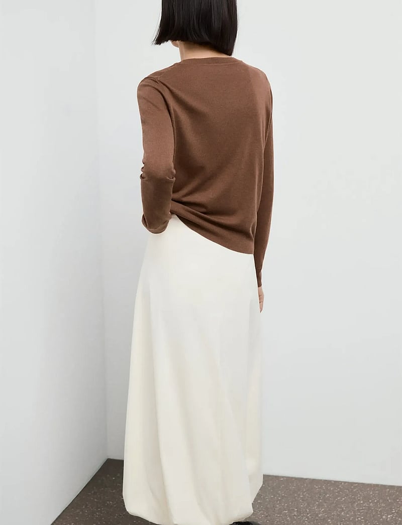 Mango - Fine-knit crew-neck sweater - stickade tröjor - medium brown - 2
