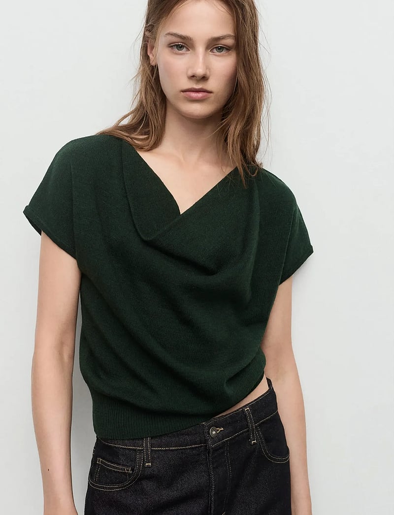 Mango - Short-sleeved top with draped neckline - t-shirts - dark green - 0