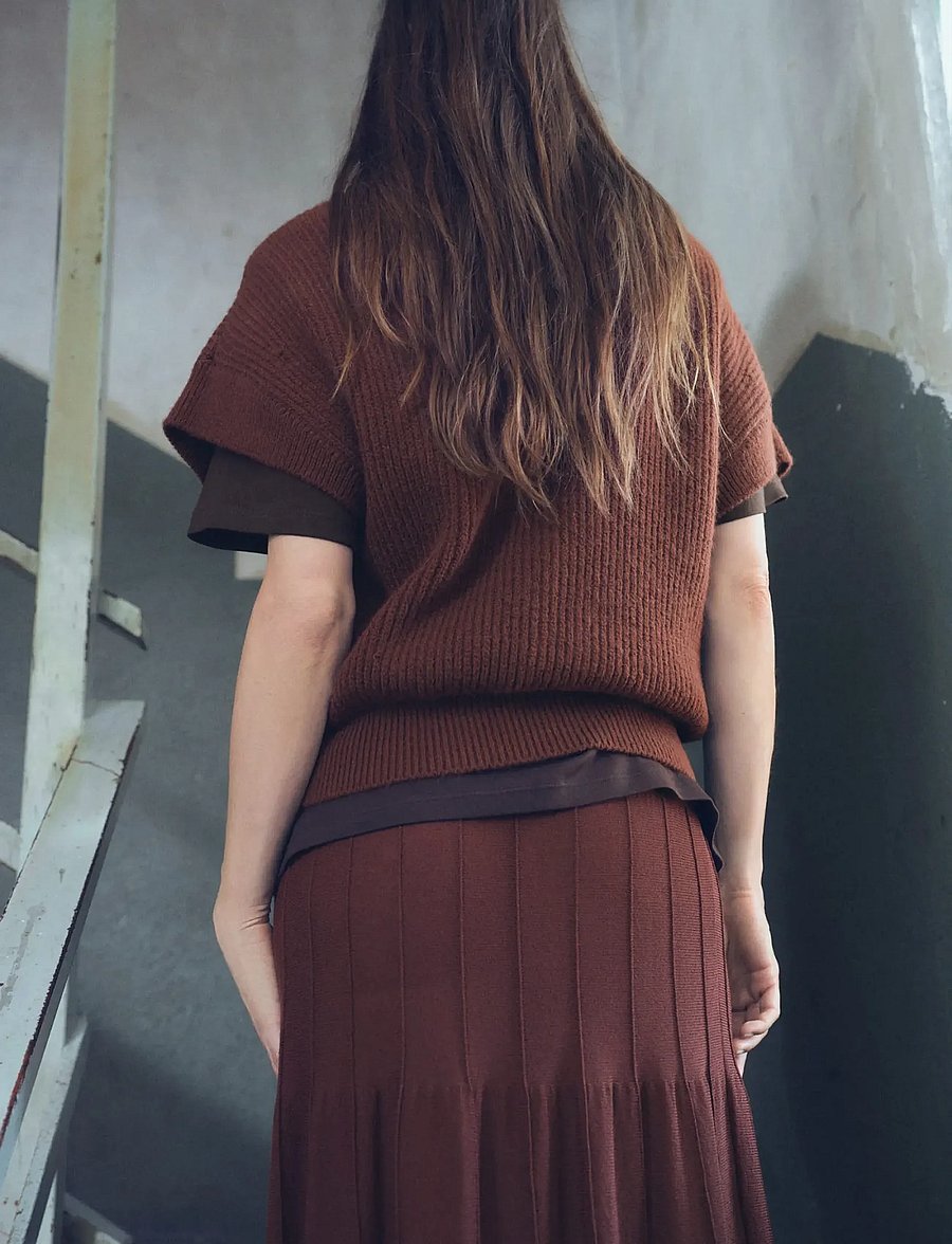 Mango - Perkins-neck short-sleeved sweater - striktrøjer - brown - 3