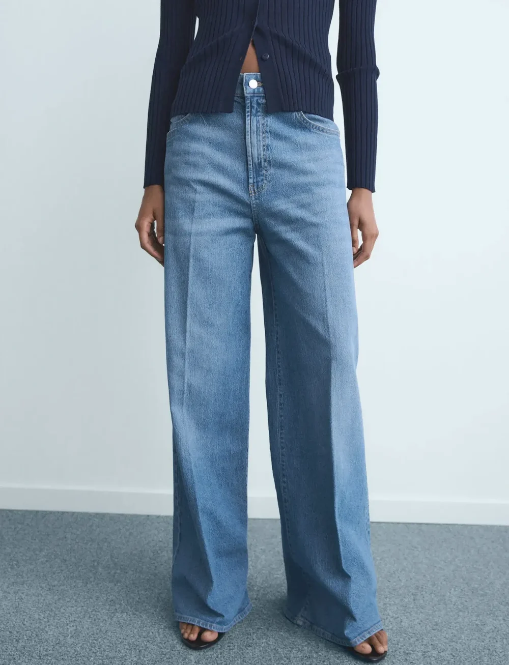 Mango - High-waisted wide-leg jeans - vida jeans - open blue - 0