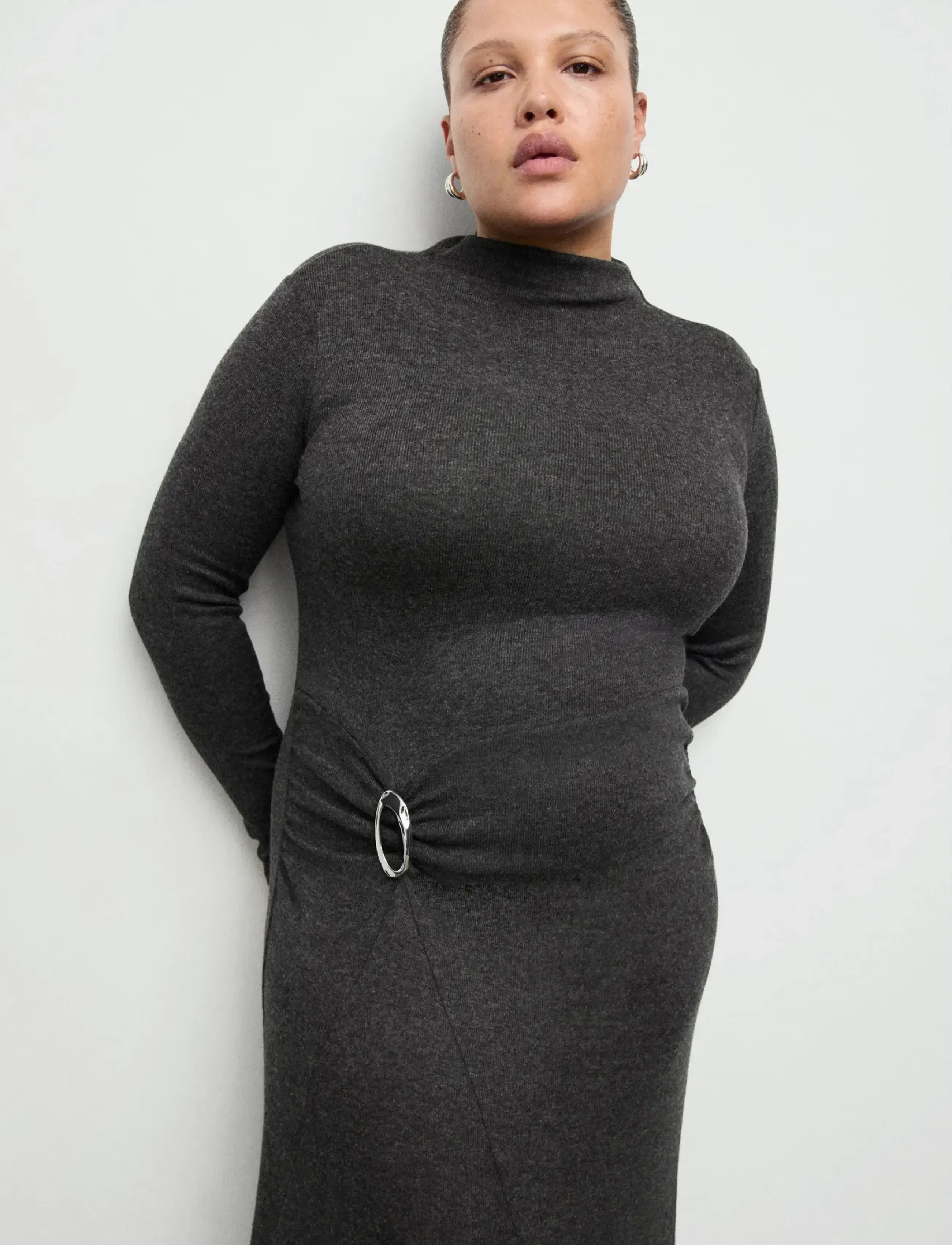 Mango Fine-knit dress with metallic detail - Kläder - GREY / grey