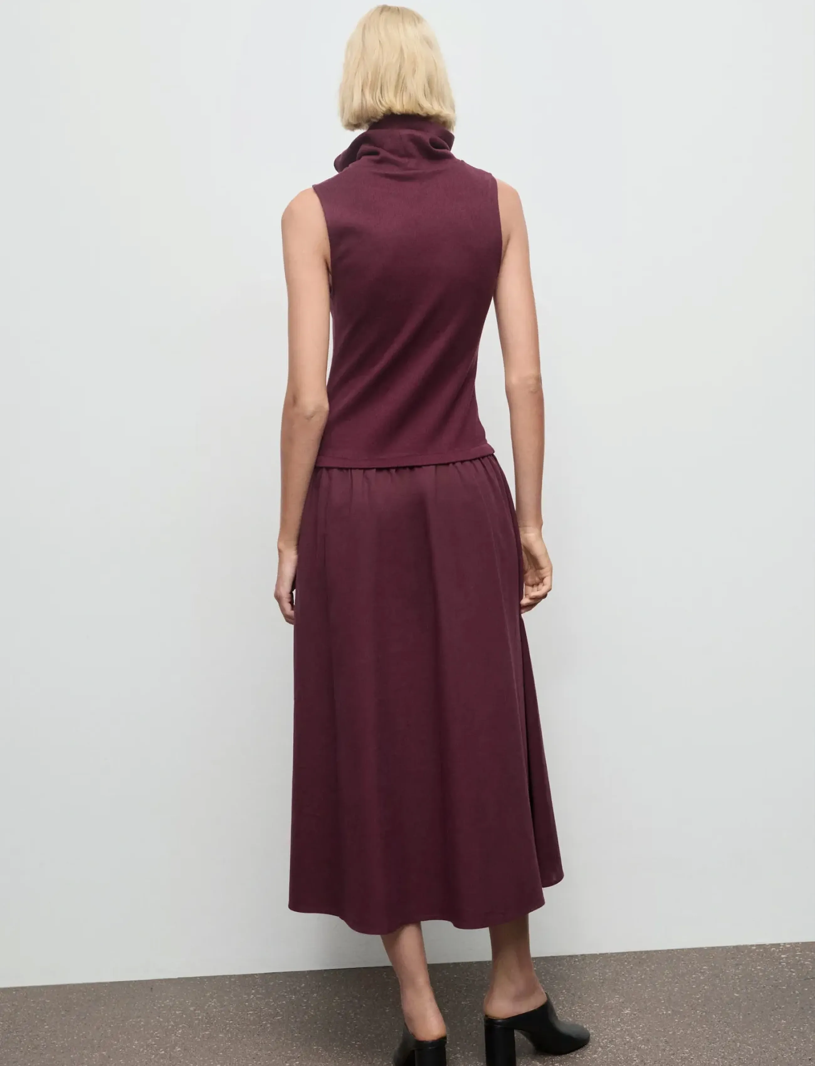Mango - Dress with combined funnel neck - maxi kjoler - dark red - 2