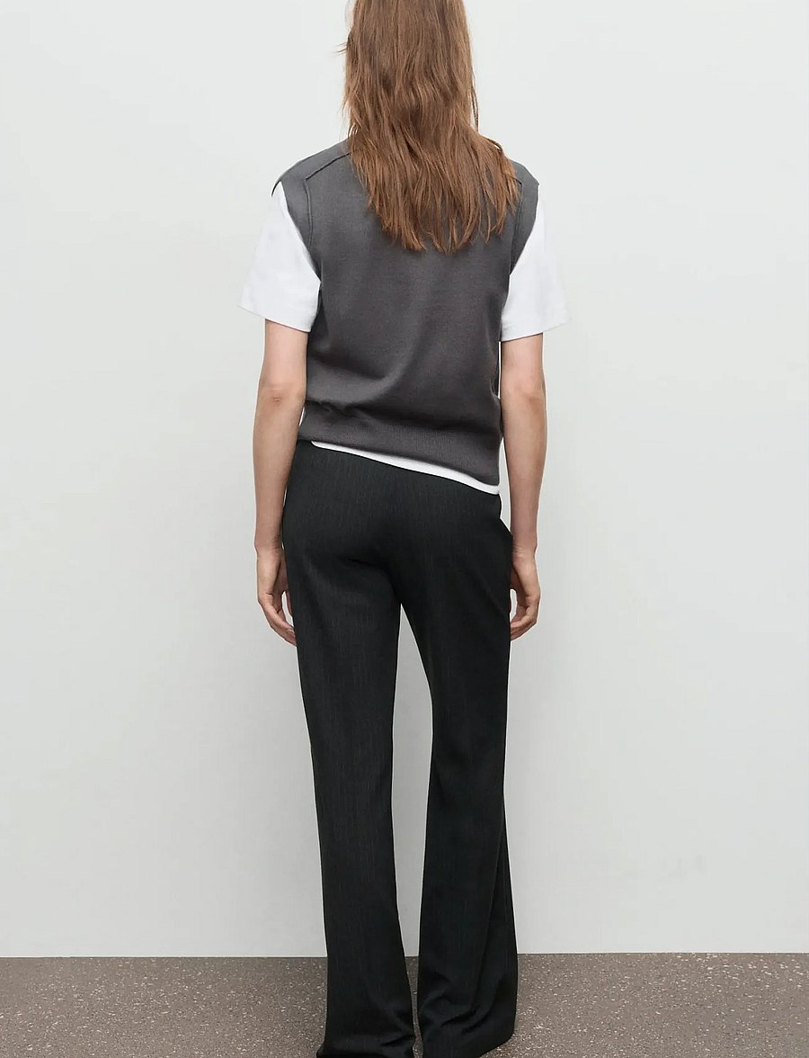 Mango - Knitted waistcoat with seam detail - strikveste - charcoal - 3
