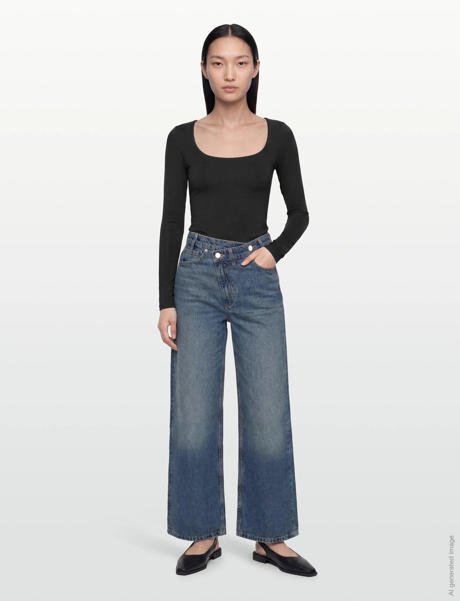 Mango - Wide leg mid-rise jeans with a crossover waistband - vida jeans - open blue - 0