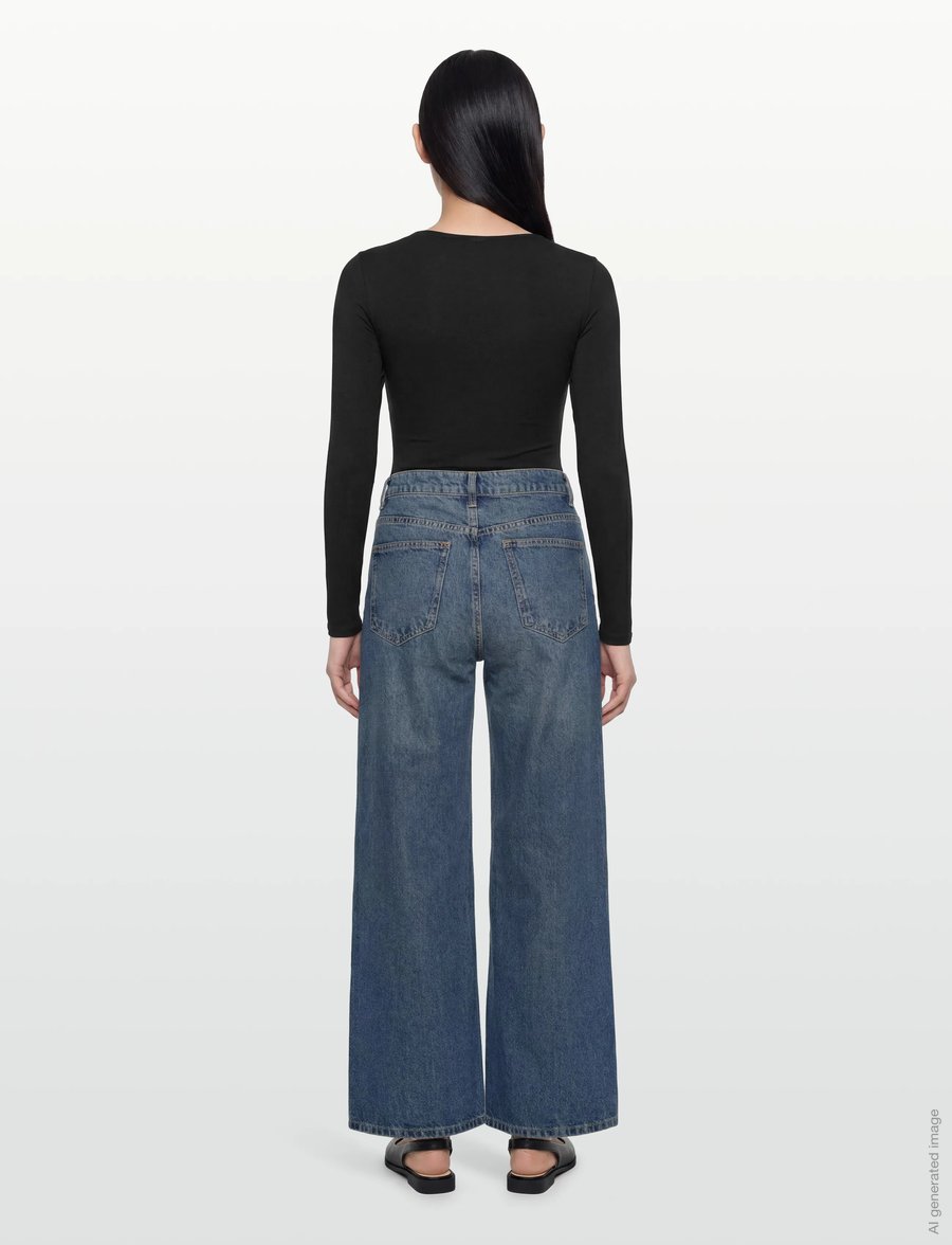 Mango - Wide leg mid-rise jeans with a crossover waistband - vida jeans - open blue - 4