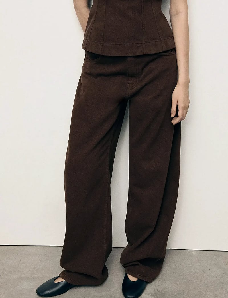 Mango - Mid-rise barrel jeans - hosen mit weitem bein - dark brown - 0