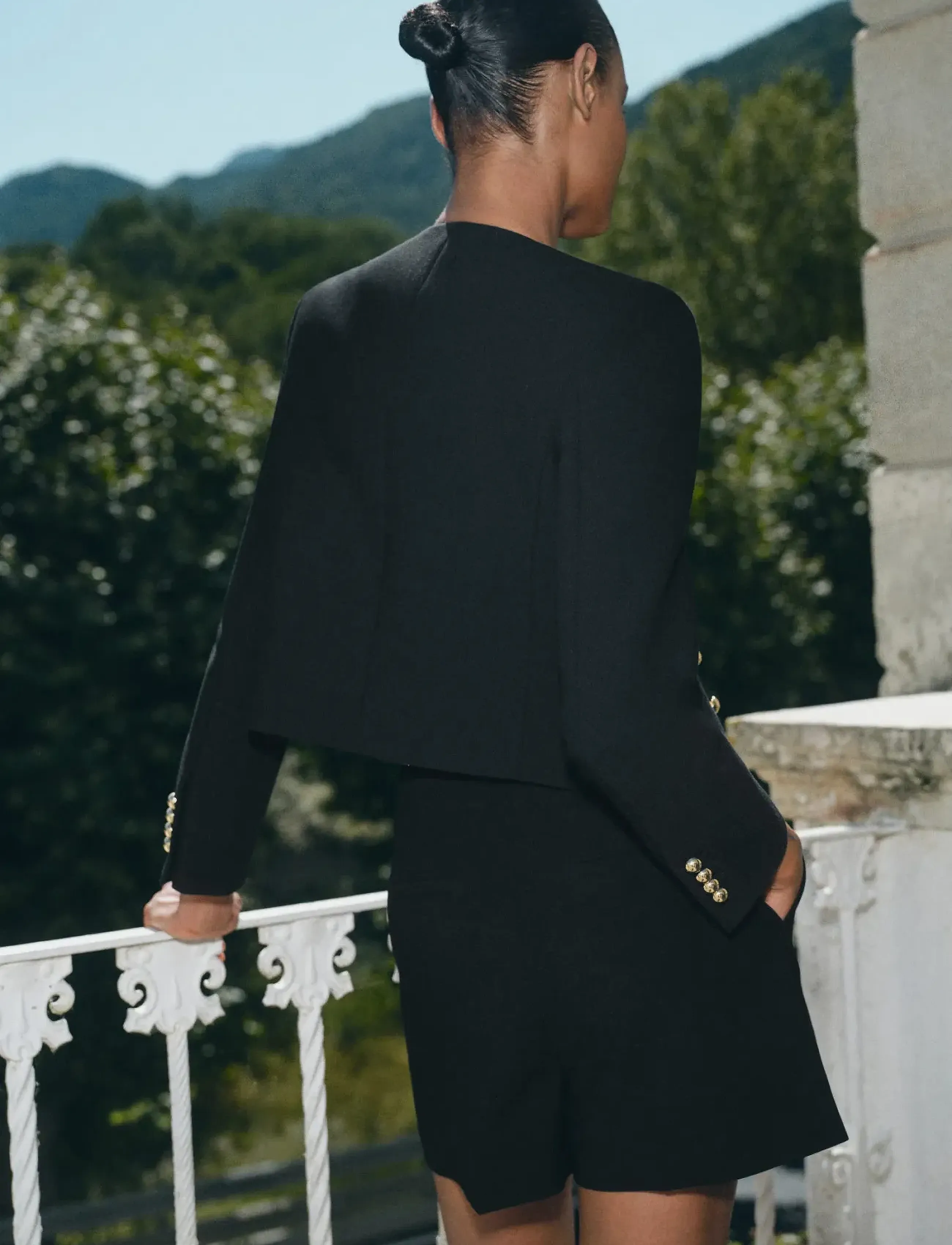 Mango - Buttoned cropped jacket - black - 2