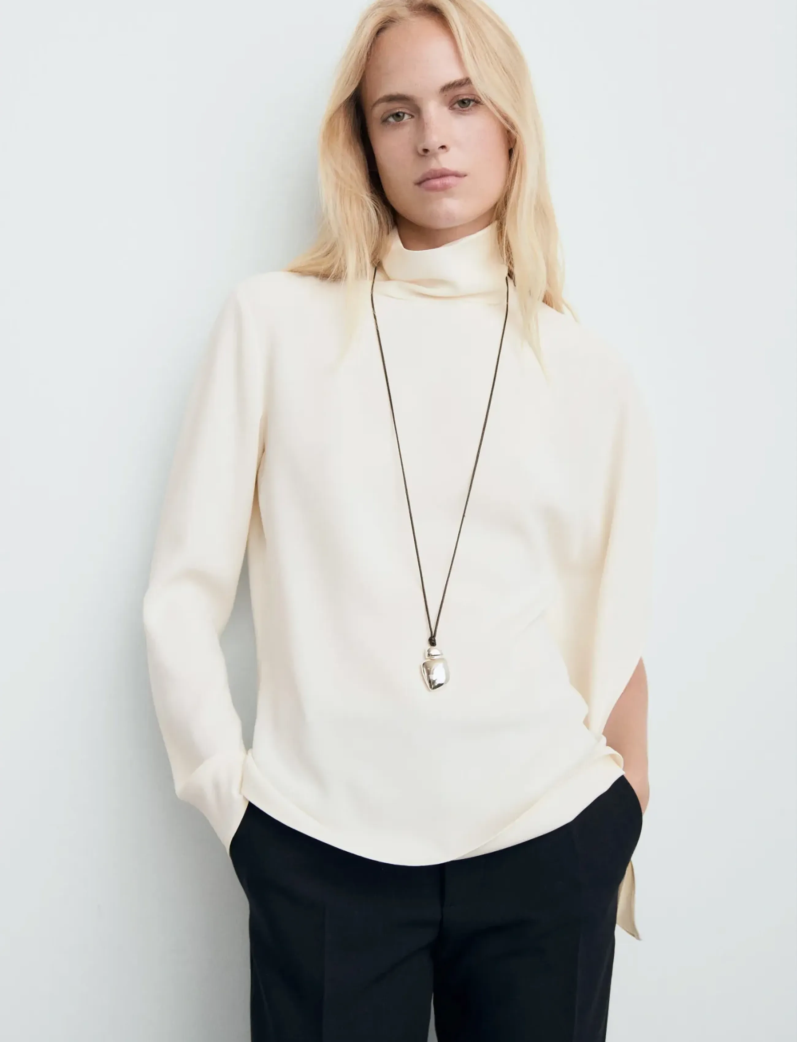 Mango High-neck blouse with asymmetrical sleeves - Puserot - NATURAL WHITE / cream