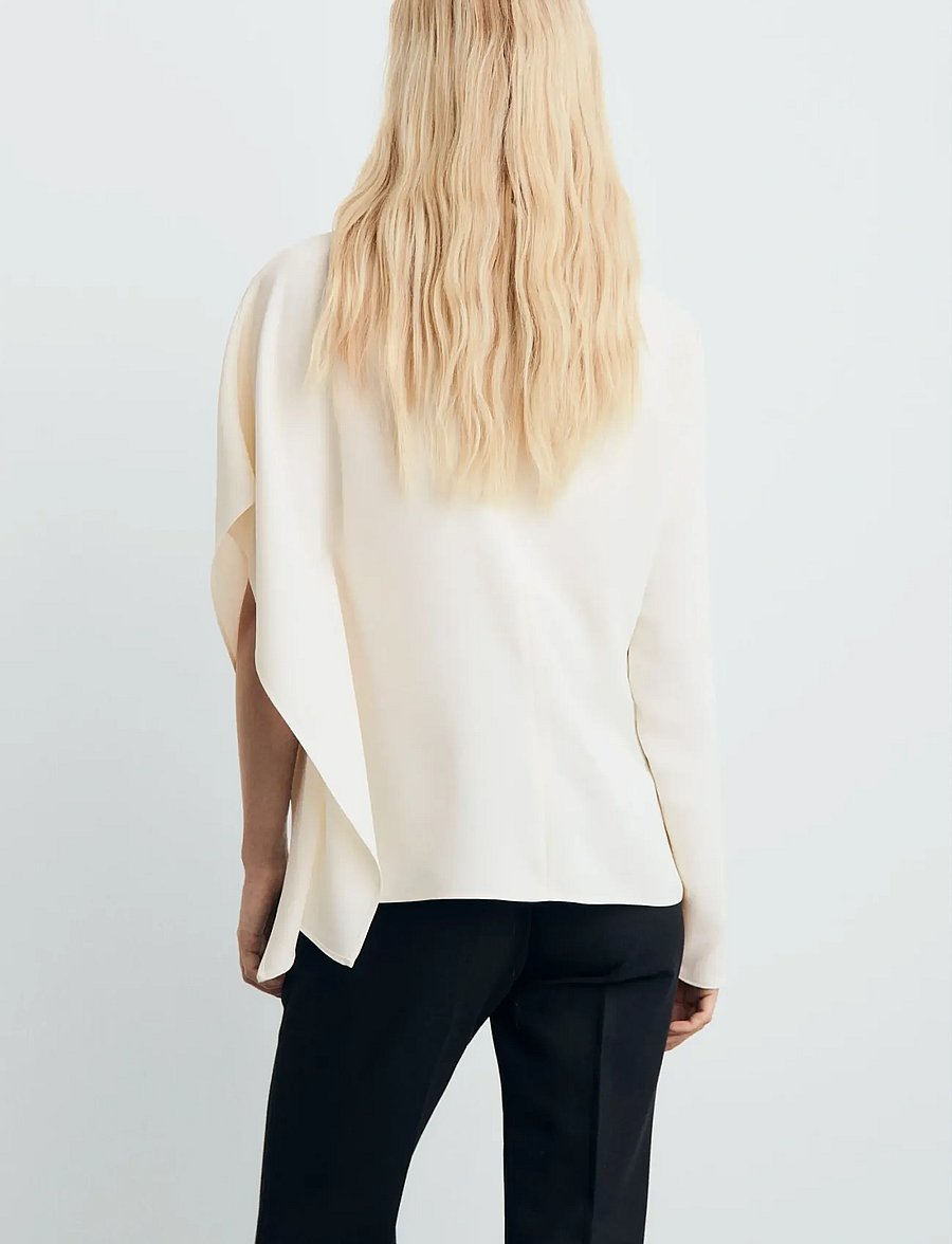 Mango - High-neck blouse with asymmetrical sleeves - langærmede bluser - natural white - 4