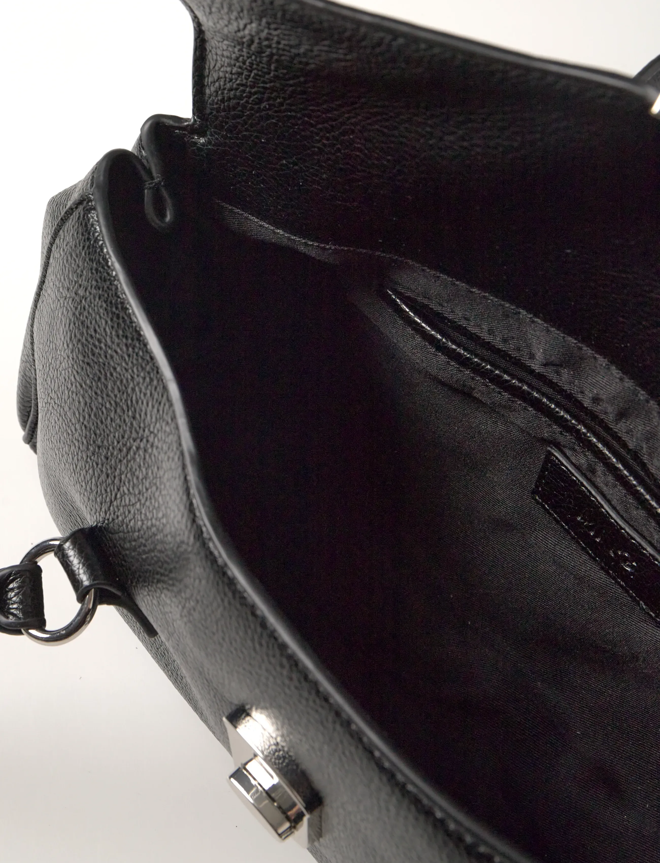 Mango - City shoulder bag with flap - festklær til outlet-priser - black - 5