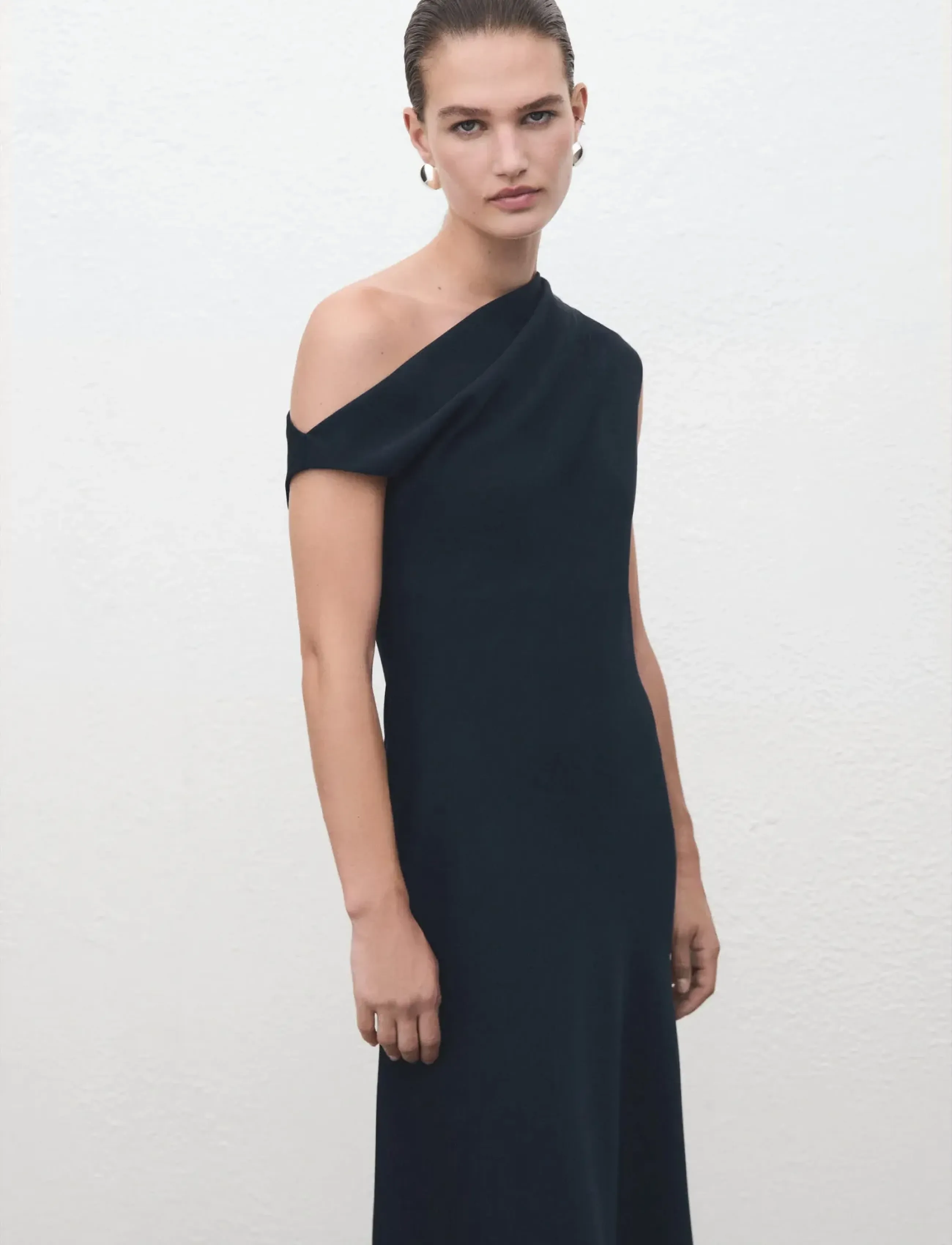Mango - A-line dress with asymmetrical neckline - festkjoler - navy - 0