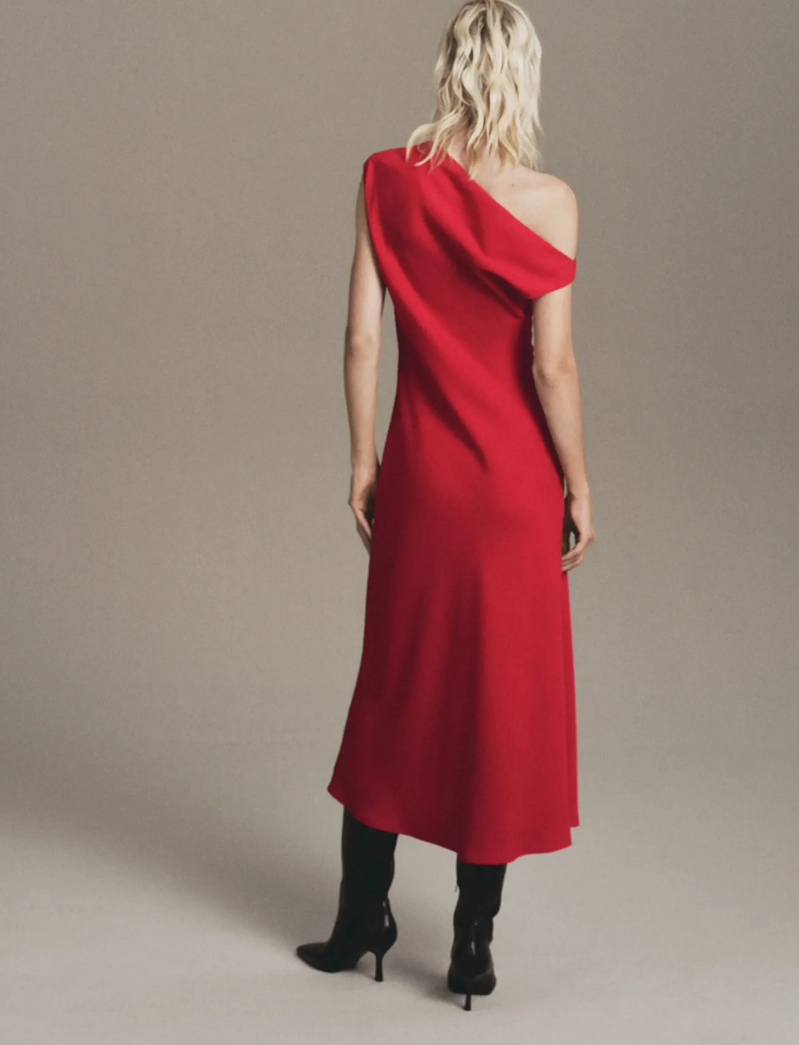 Mango - A-line dress with asymmetrical neckline - festklänningar - red - 3
