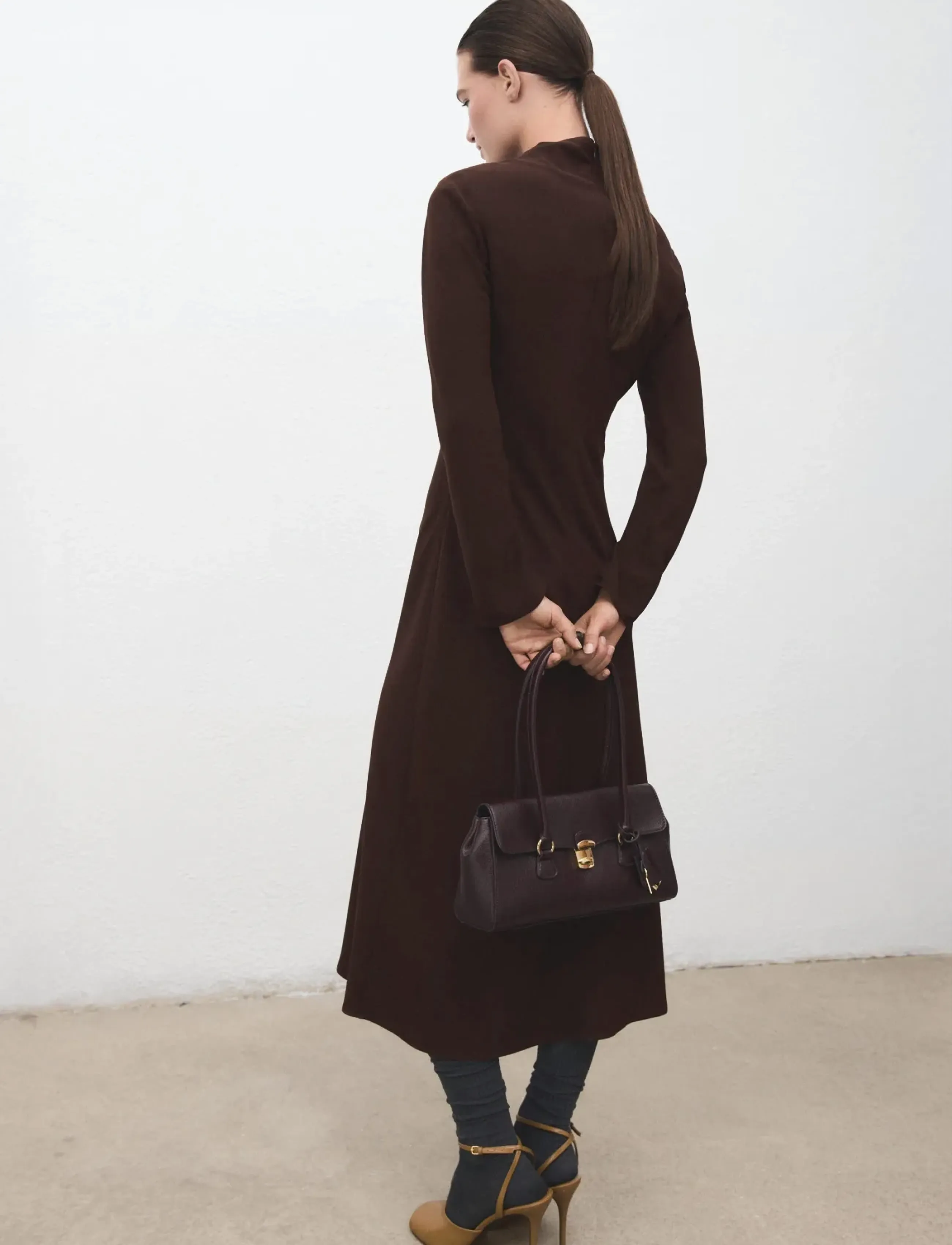 Mango - Ruched dress with draped neckline - midimekot - dark brown - 3