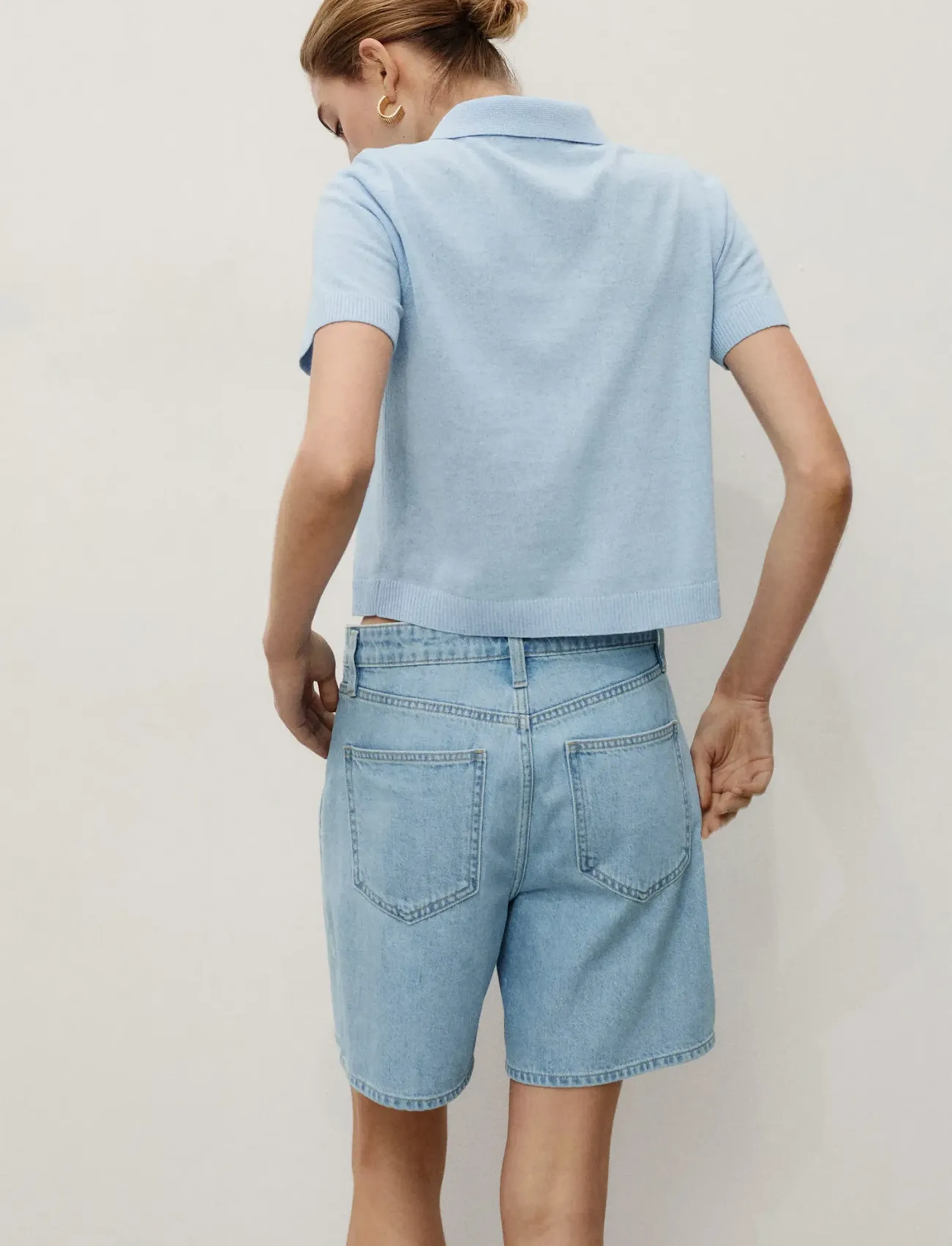 Mango - Mid-rise denim bermuda shorts with pleats - open blue - 3