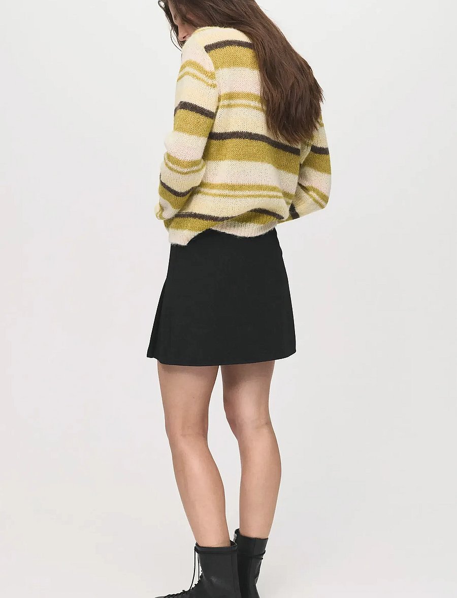 Mango - Pleated mini-skirt - plisserede nederdele - black - 2