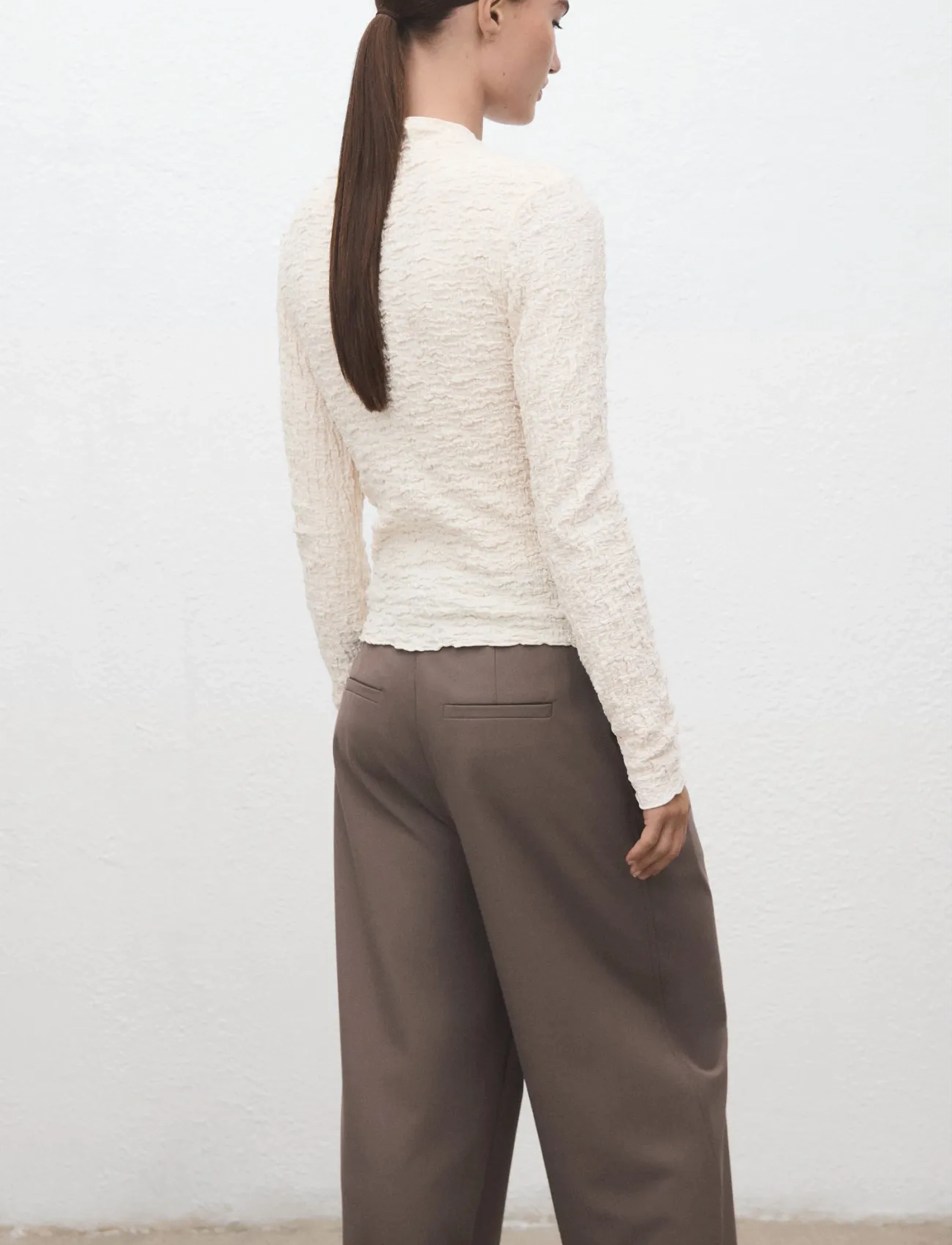 Mango - Textured crepe top - long-sleeved tops - light beige - 2
