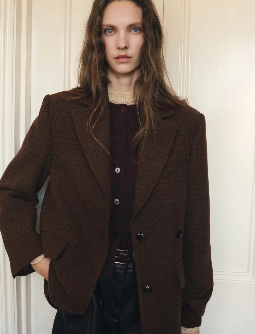 Mango - Micro houndstooth wool blazer - dubbelknäppta kavajer - medium brown - 0