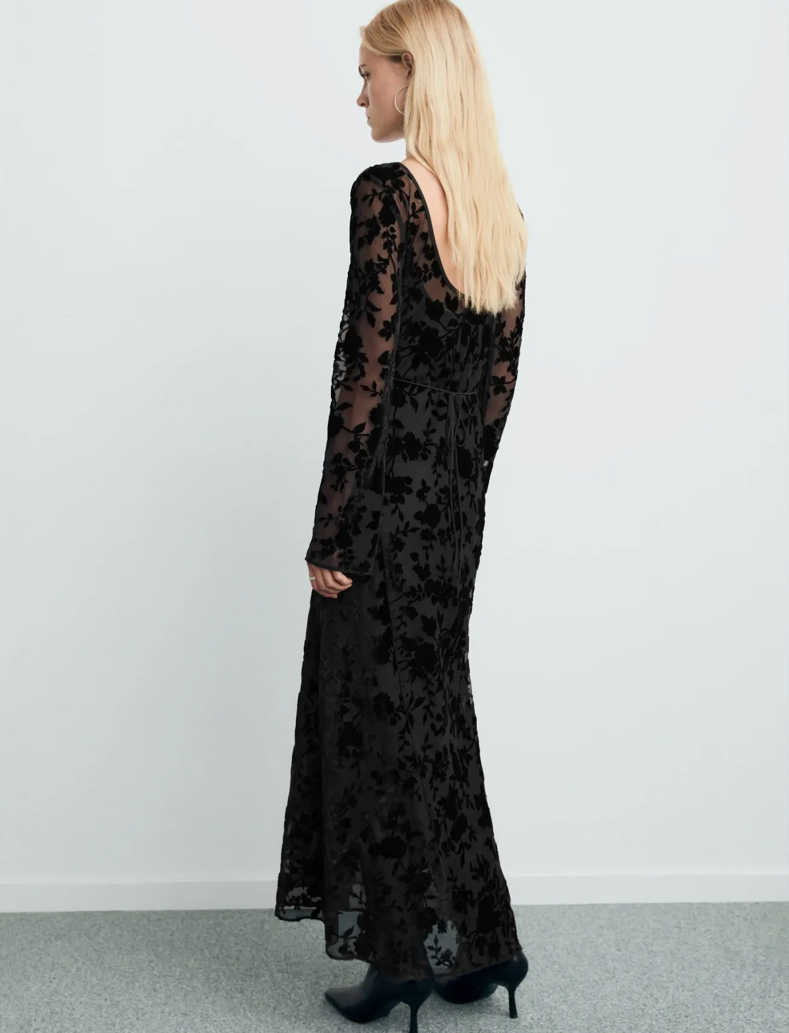 Mango - Floral jacquard dress with bell sleeves - festkjoler - black - 4
