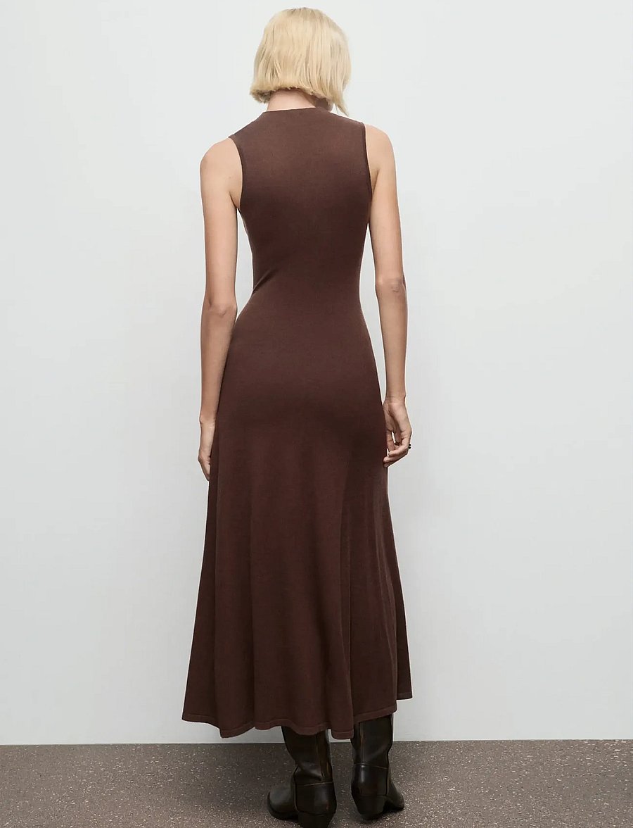 Mango - Perkins-neck knitted dress - stickade klänningar - dark brown - 2