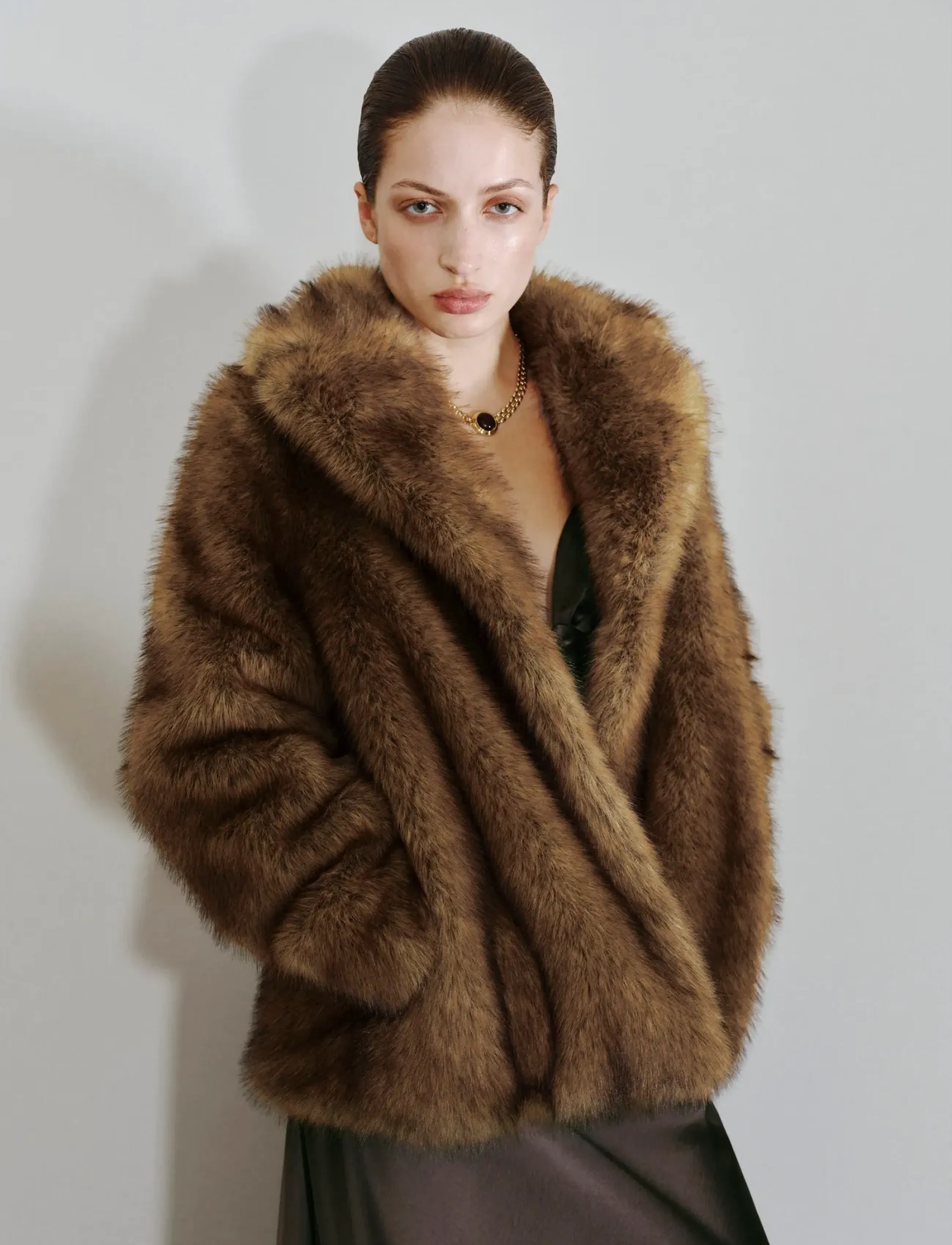 Mango Faux-fur coat with lapels - Nyheder - LIGHT BEIGE / brown