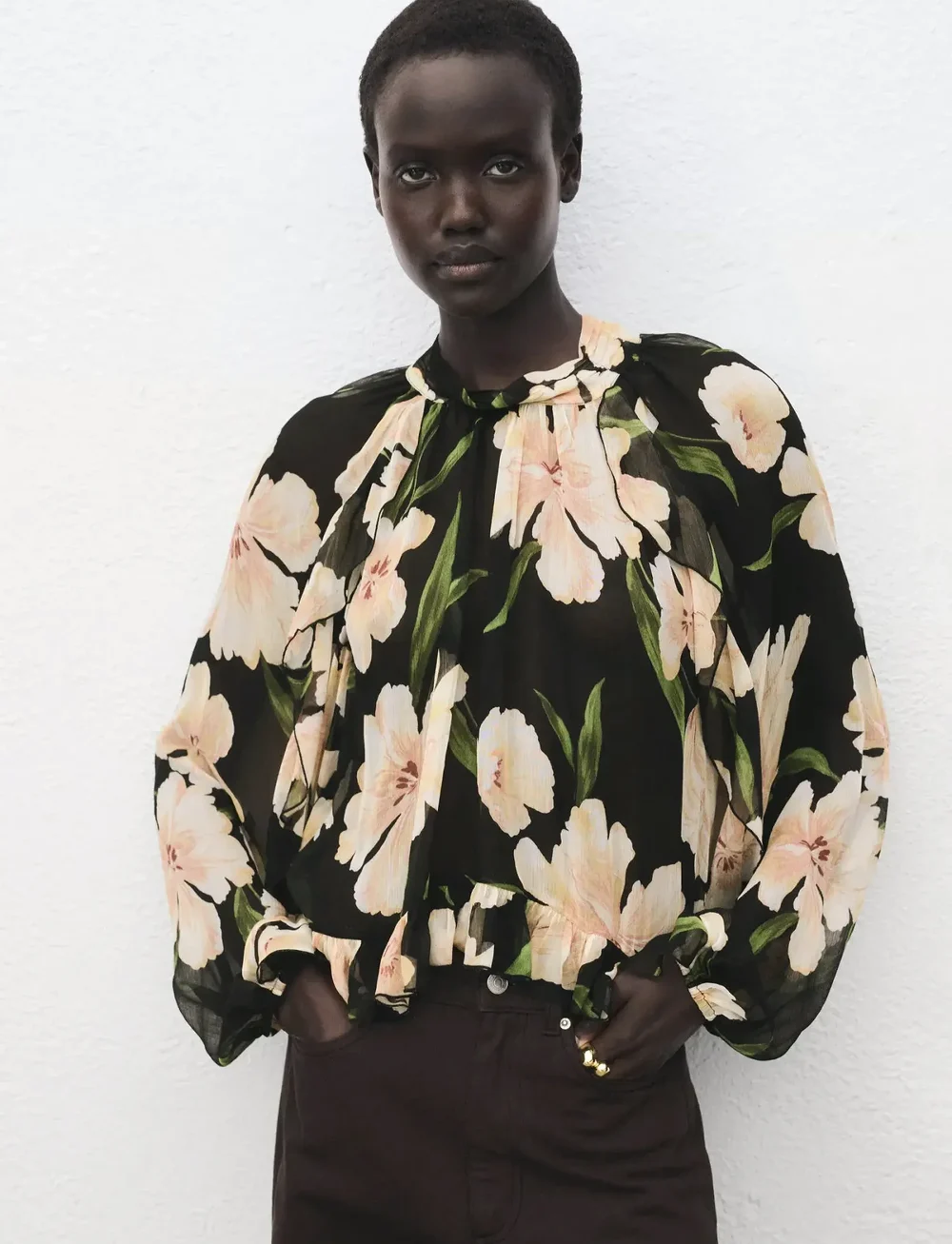 Mango - Semi-transparent floral blouse - langærmede bluser - black - 0