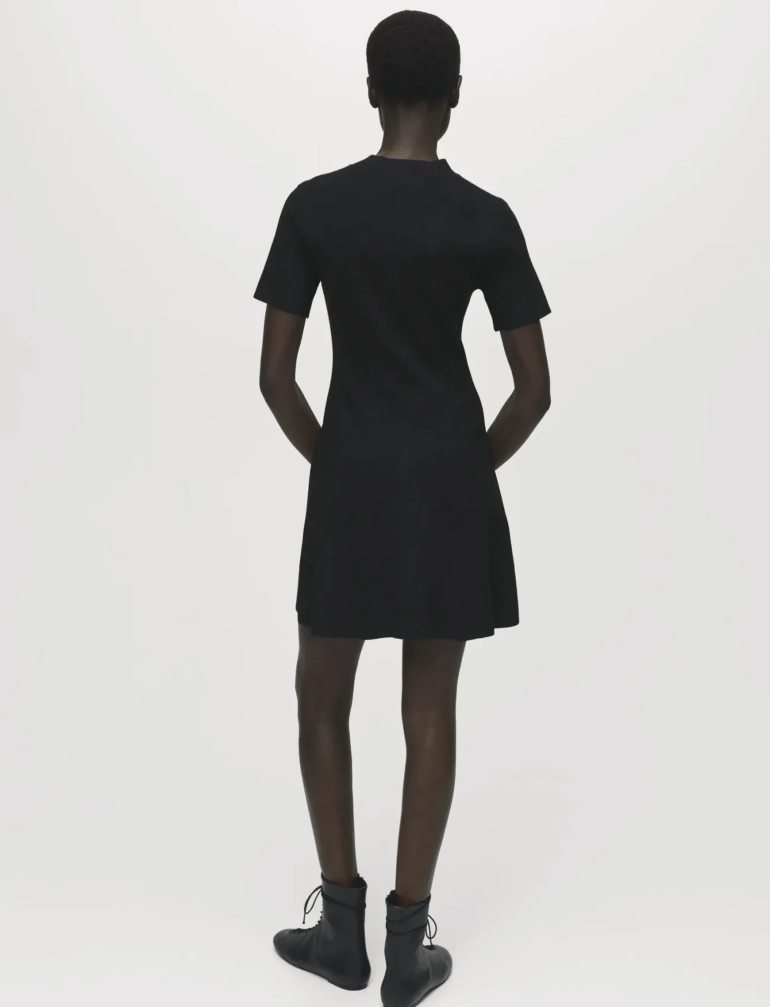 Mango - Fine-knit flared dress - stickade klänningar - black - 2