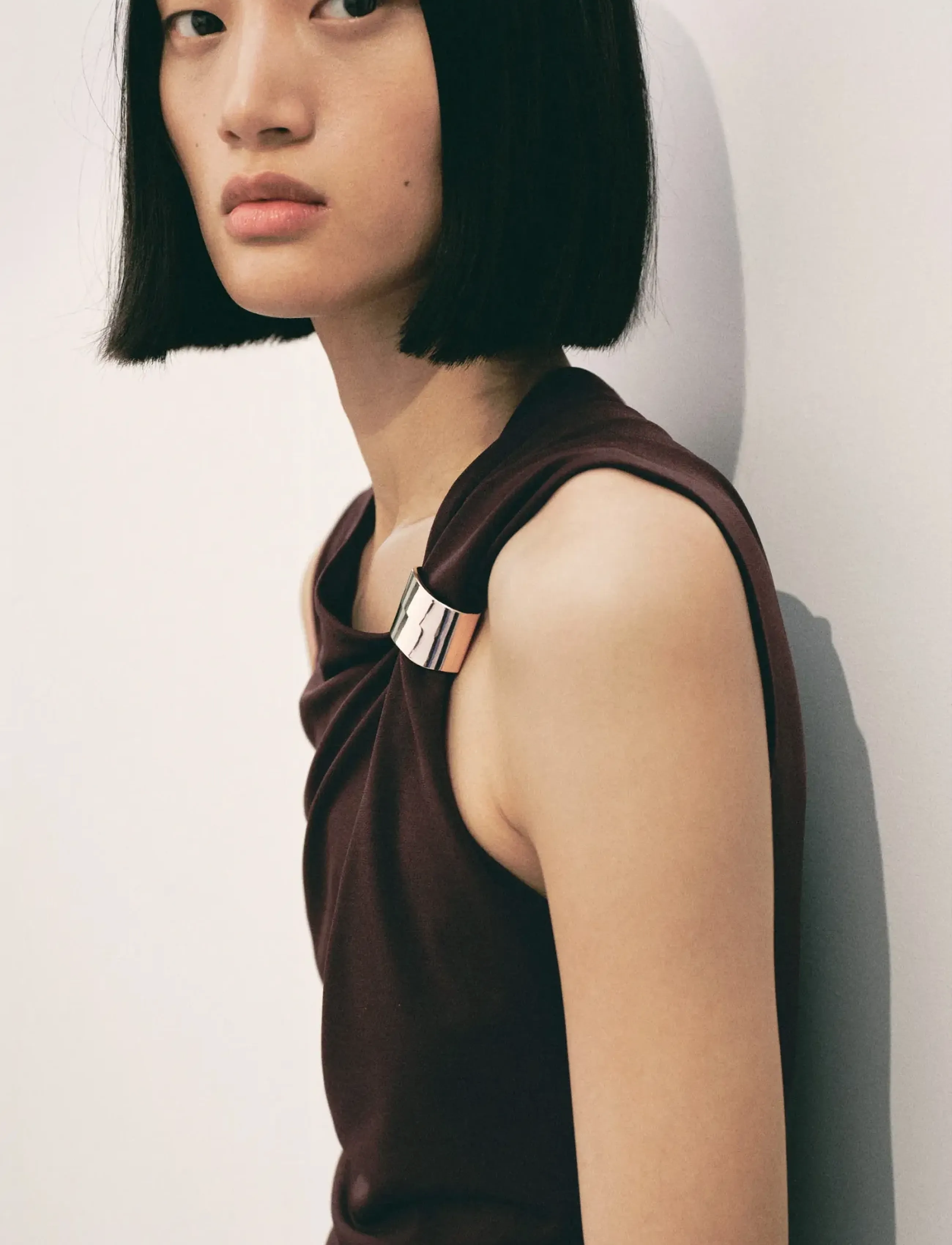 Mango Fine-knit dress with metallic detail - Kleidung - BROWN / brown