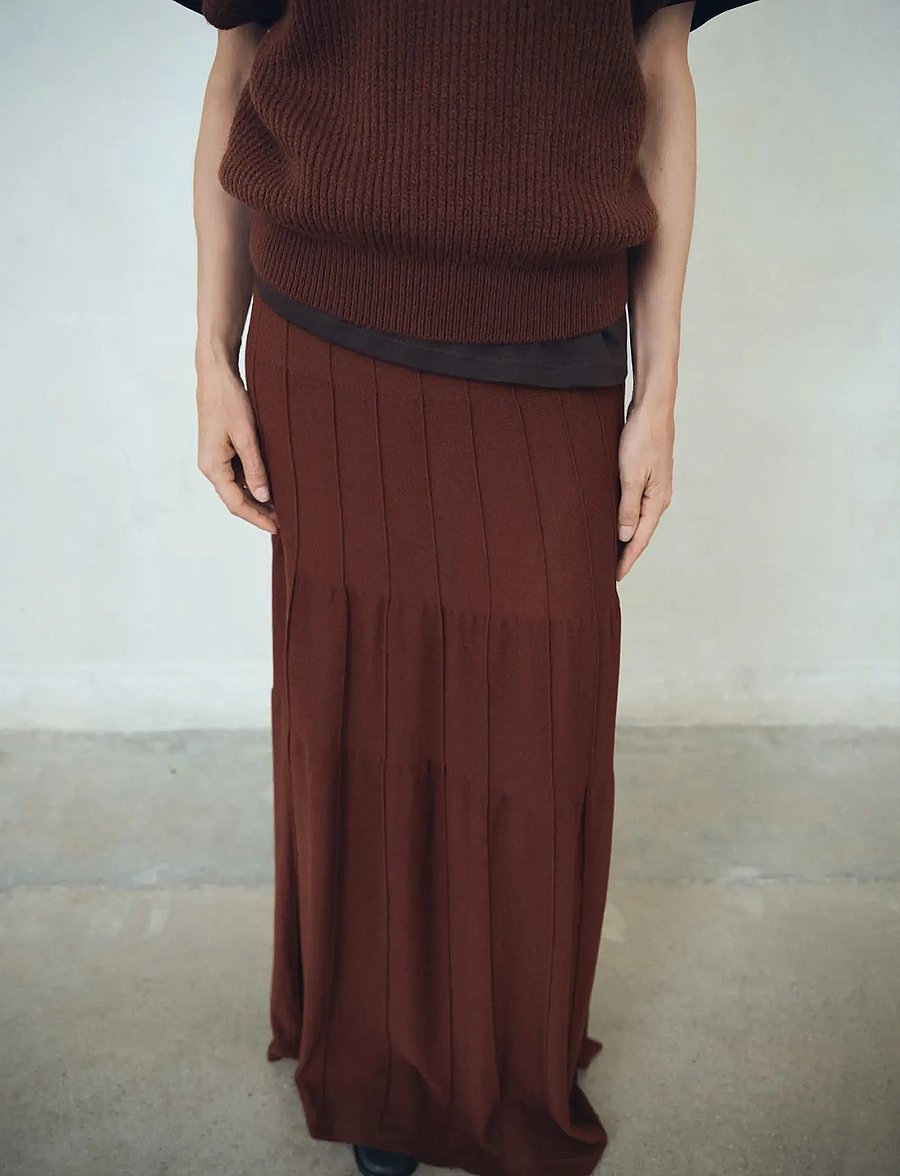 Mango - Knitted long skirt with seam detail - strikkede nederdele - brown - 0