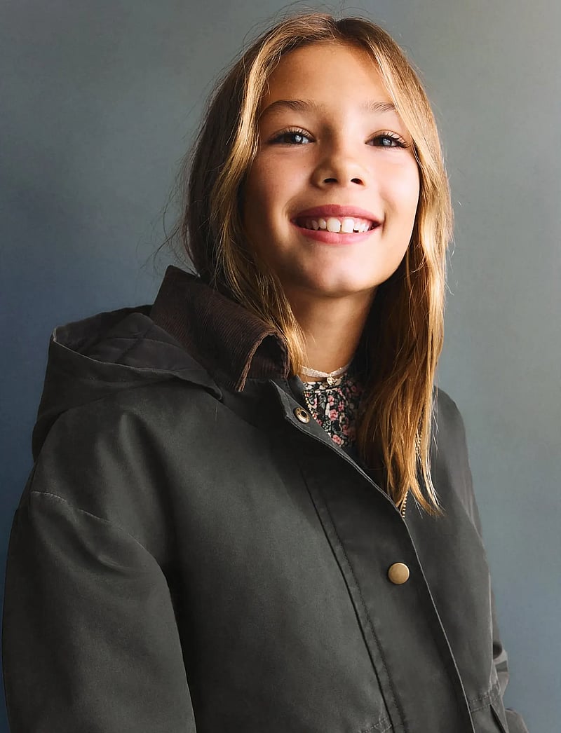 Mango - Waxed-effect jacket with hood - anoraks - beige - khaki - 0