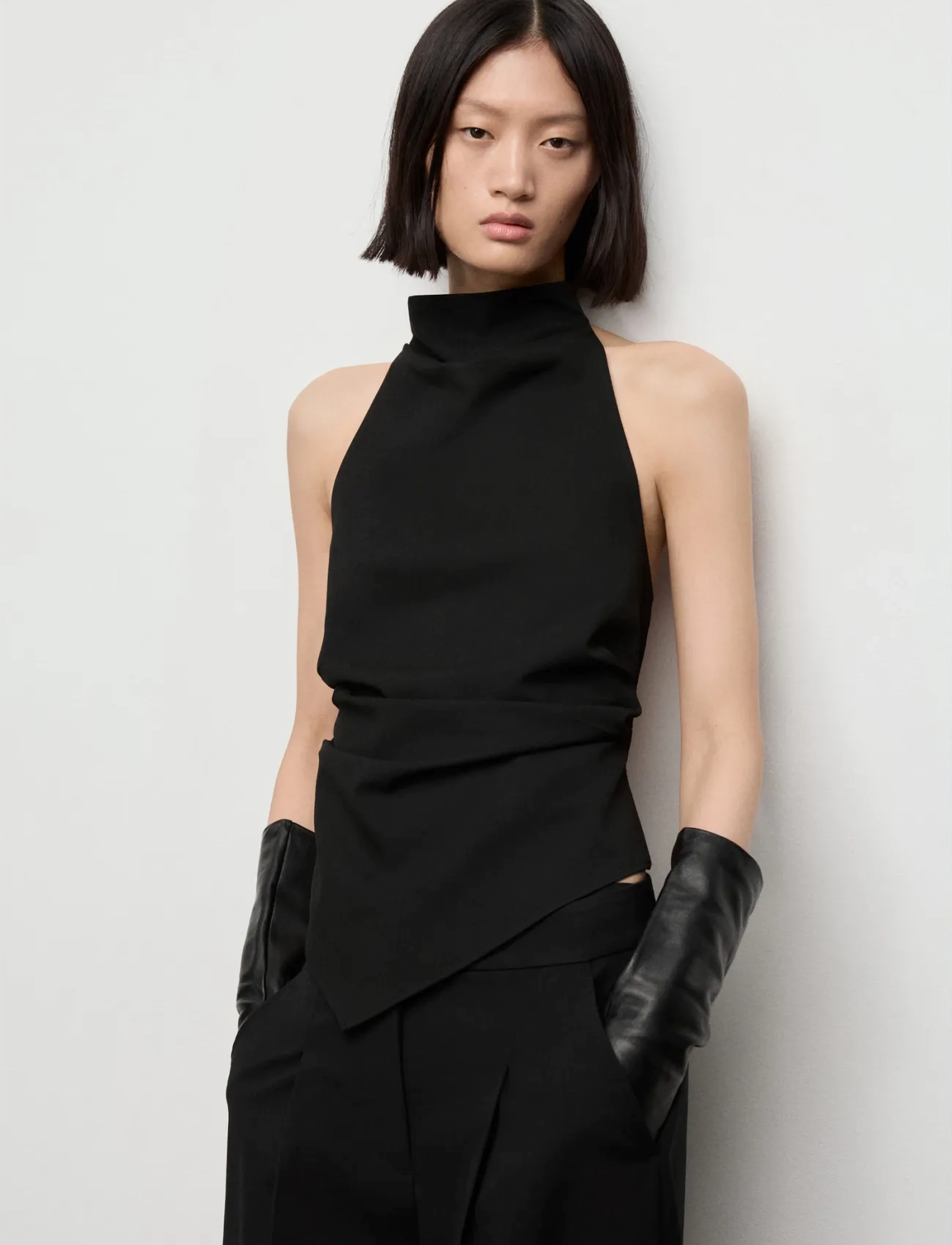 Mango Halter top with open back - Tanktops - BLACK / black