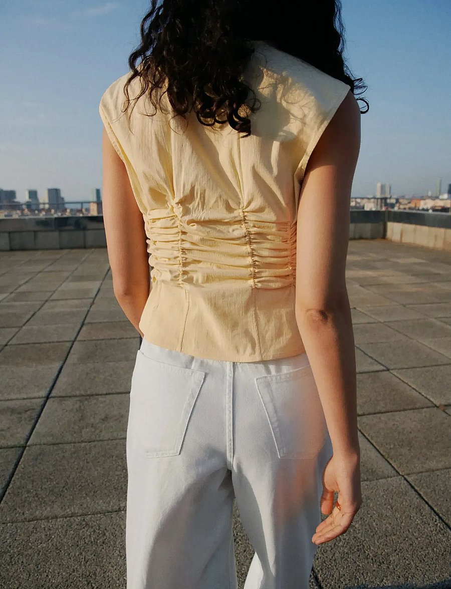 Mango - Gathered cotton blouse - Ärmellose blusen - yellow - 2