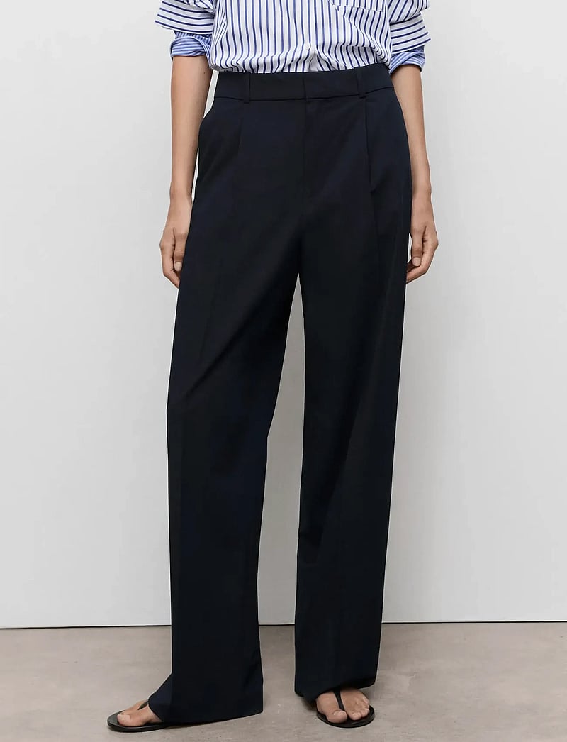 Mango - Low-rise wide leg trousers - kostymbyxor - navy - 0
