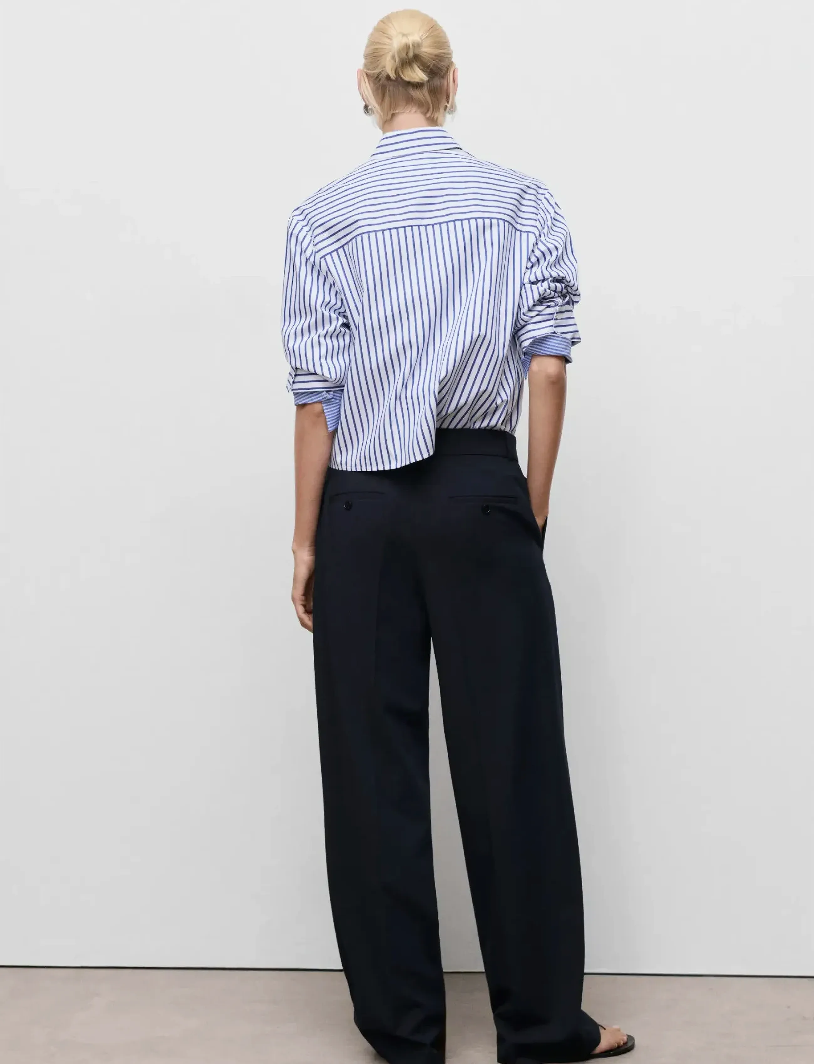 Mango - Low-rise wide leg trousers - kostymbyxor - navy - 2