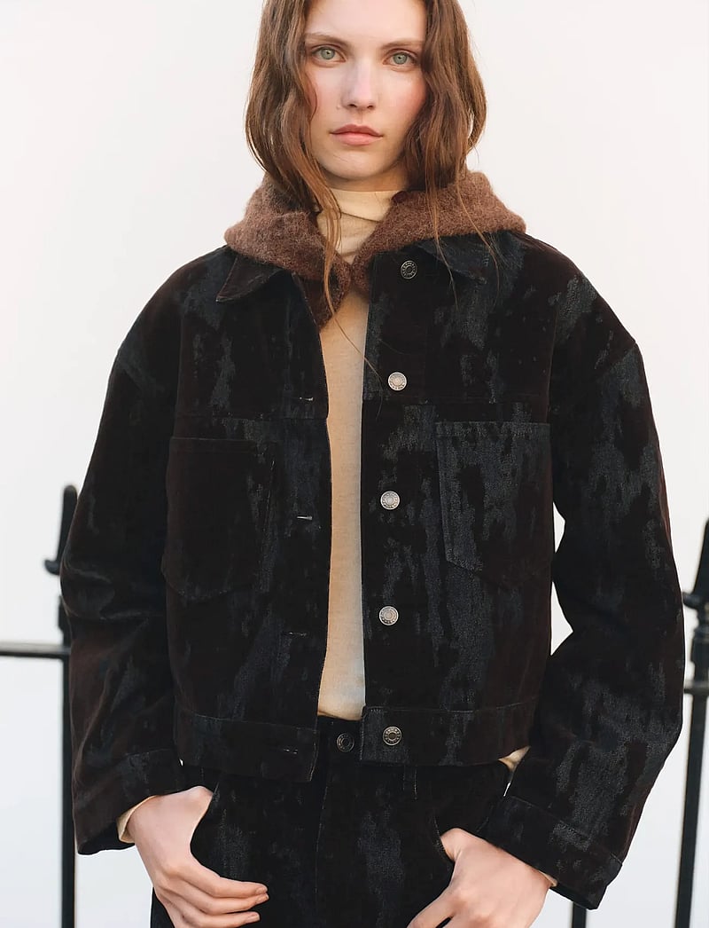 Mango - Devoré denim jacket - frühlingsjacken - dark brown - 0