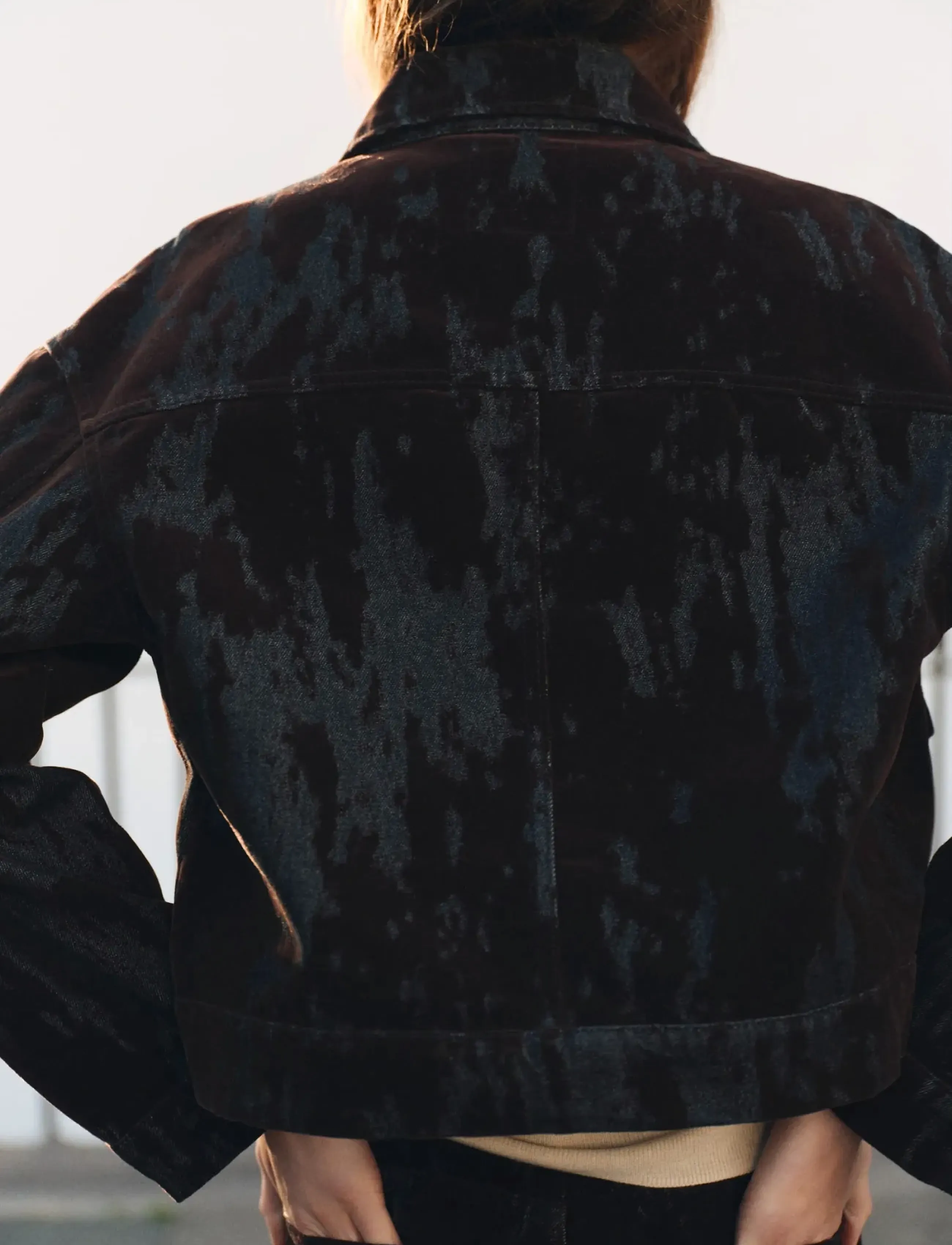 Mango - Devoré denim jacket - overtøj - dark brown - 2