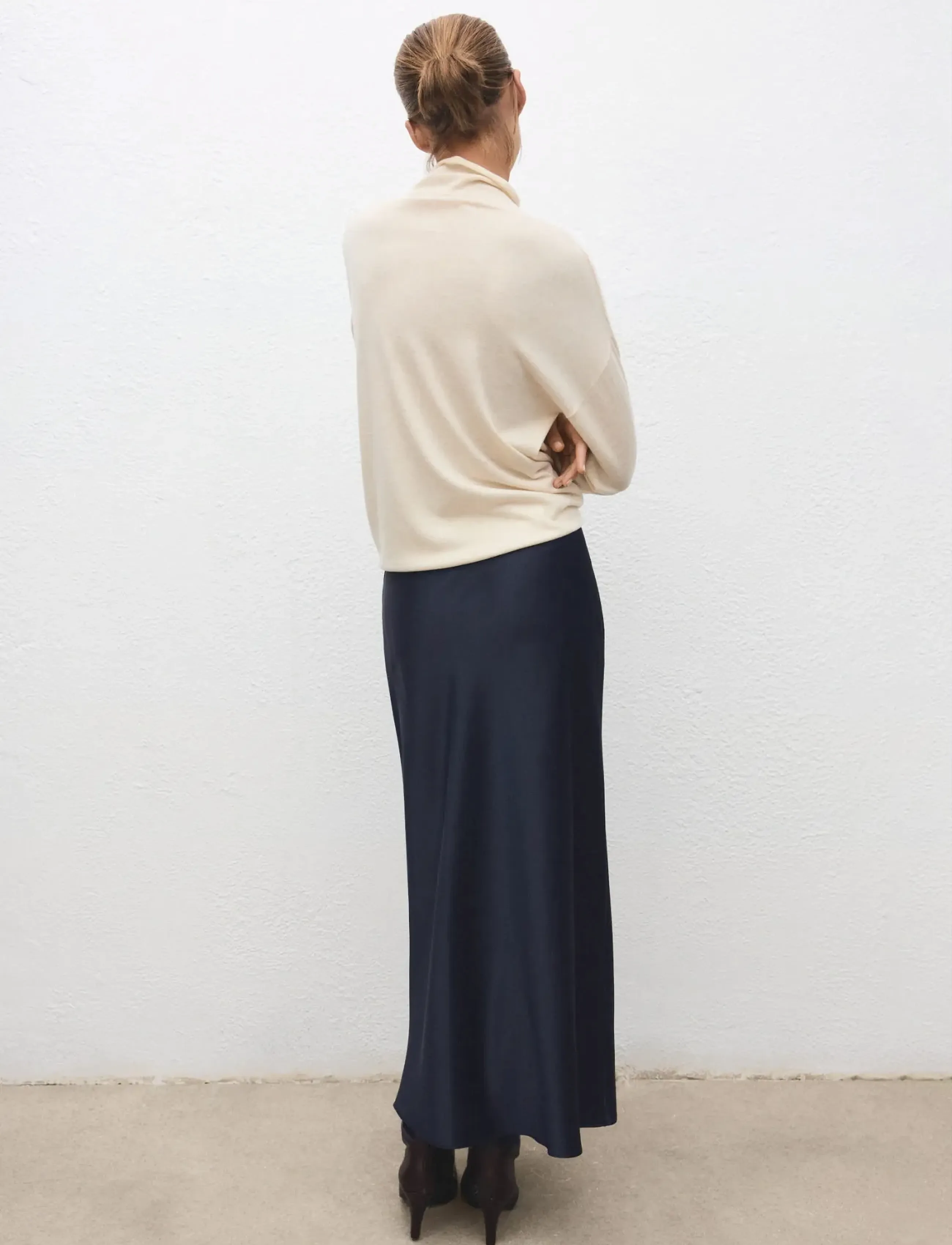 Mango - Satin long skirt - lange skjørt - navy - 2