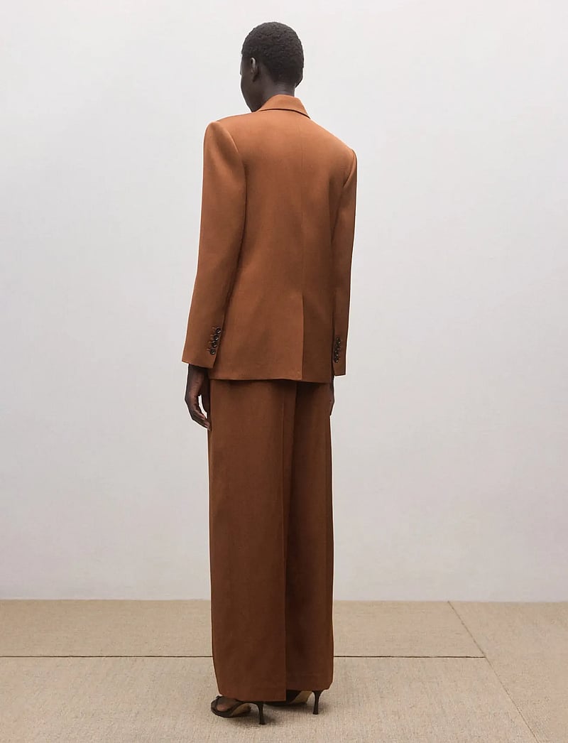 Mango - Straight low-rise suit trousers - habitbukser - dark brown - 2