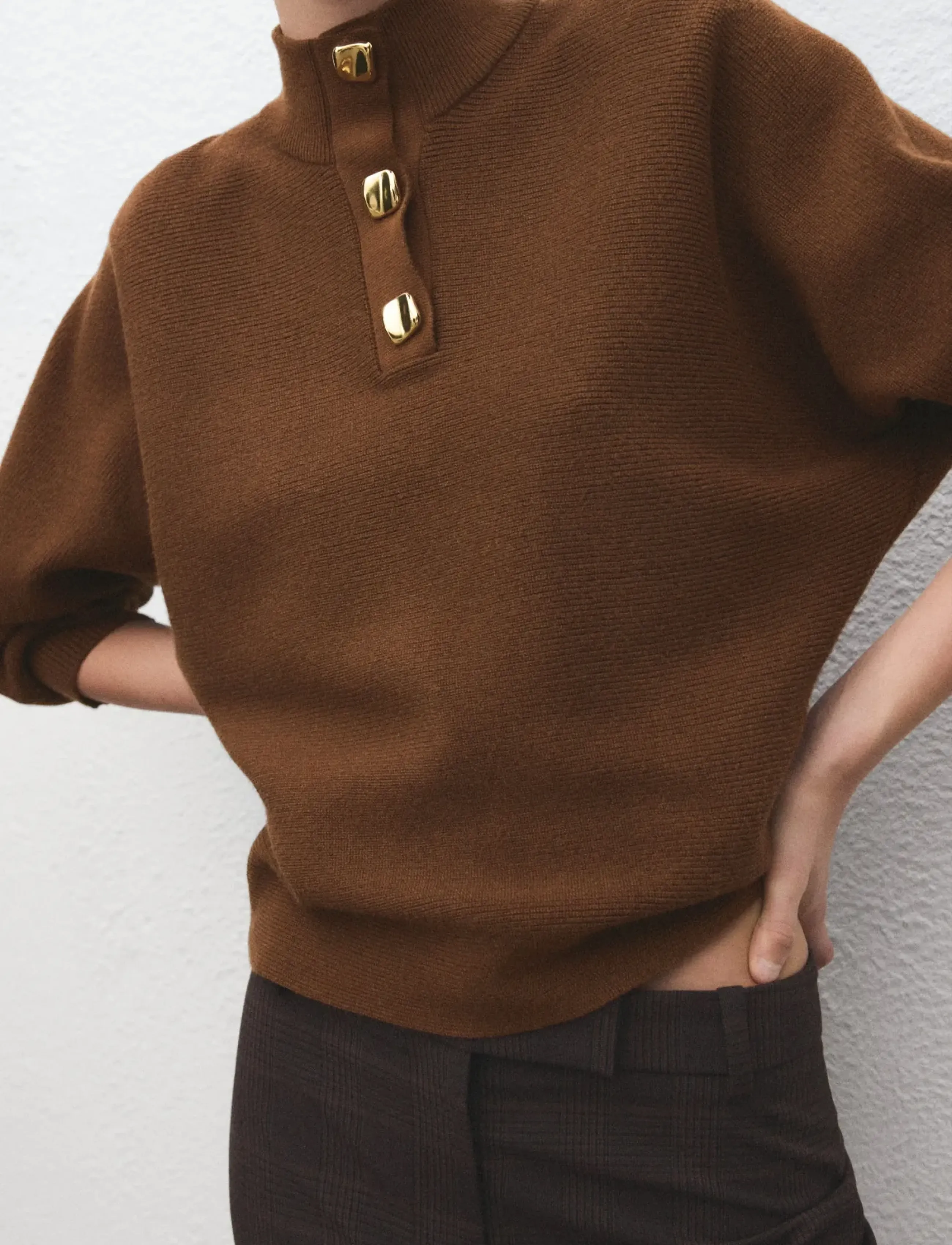 Mango Turtleneck Sweater With Jewel Buttons, M, Brown, Strik > Trøjer, Dame