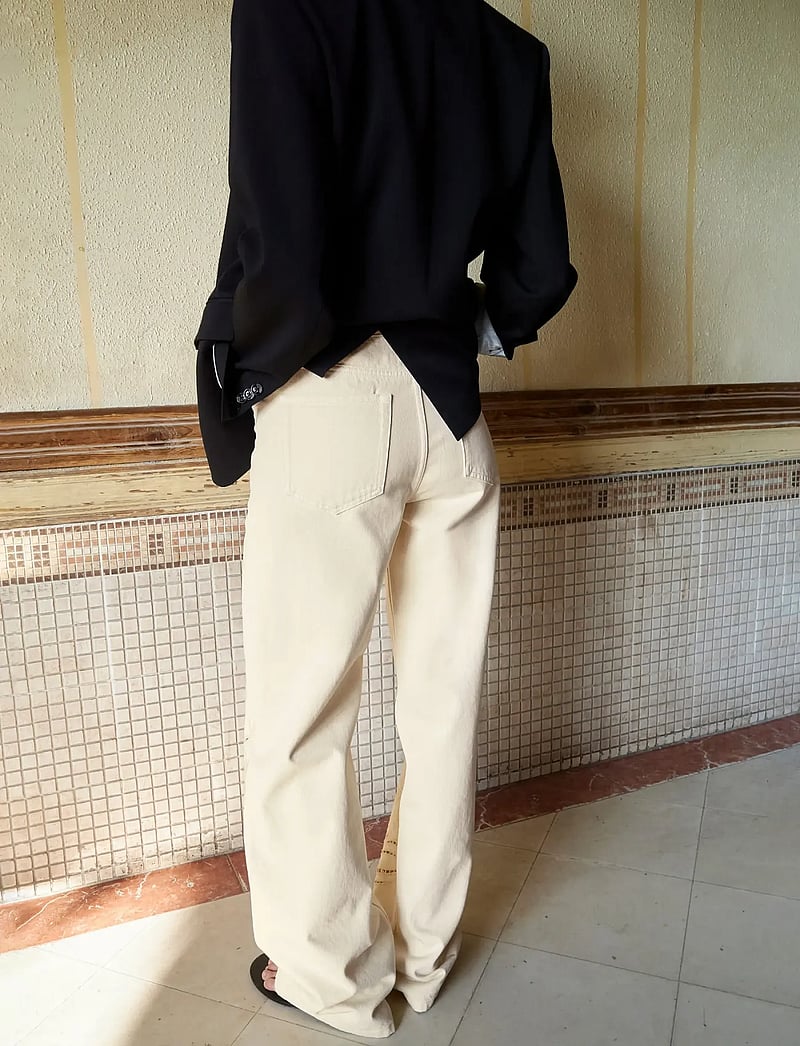 Mango - Embroidered cut-out straight jeans - straight jeans - yellow - 2