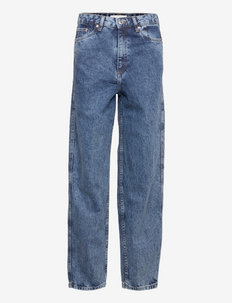 High-rise tapered jeans, Mango