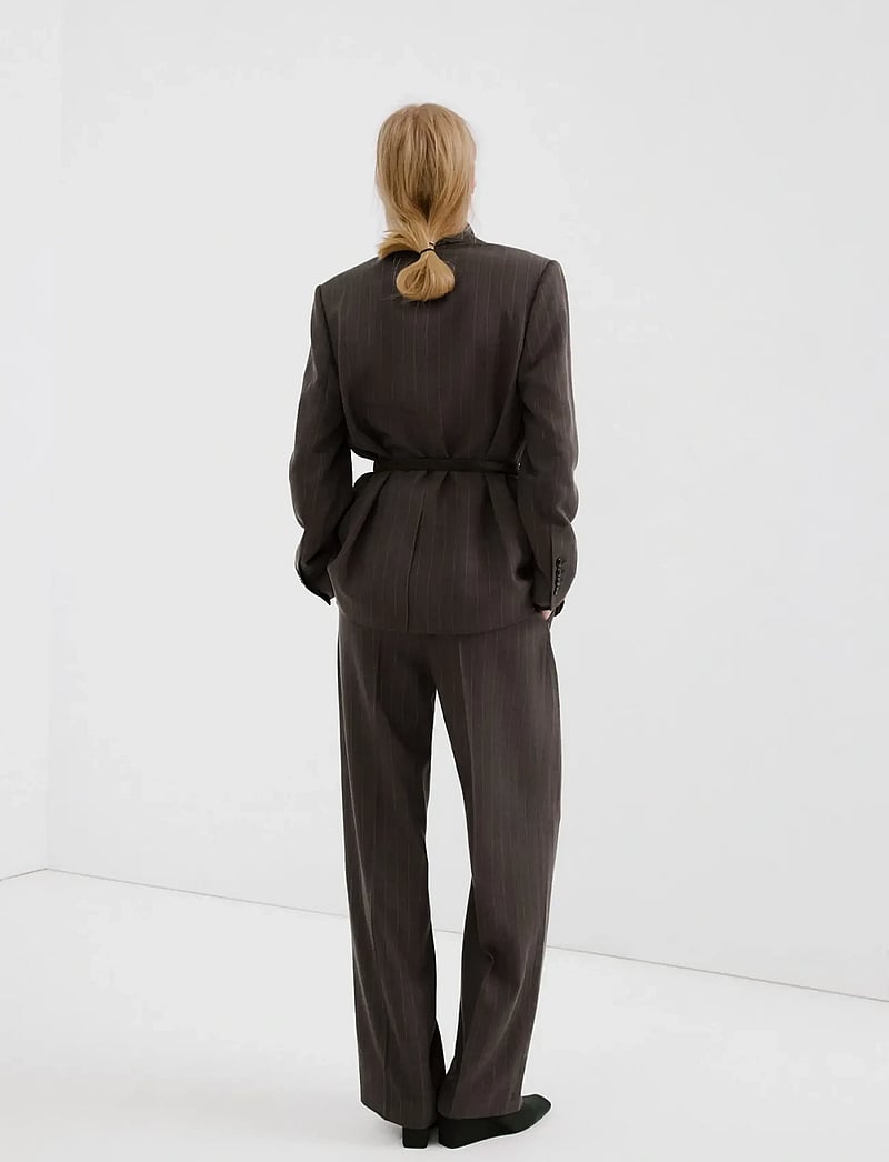 Mango - Lyocell suit trousers - tailored trousers - dark brown - 2