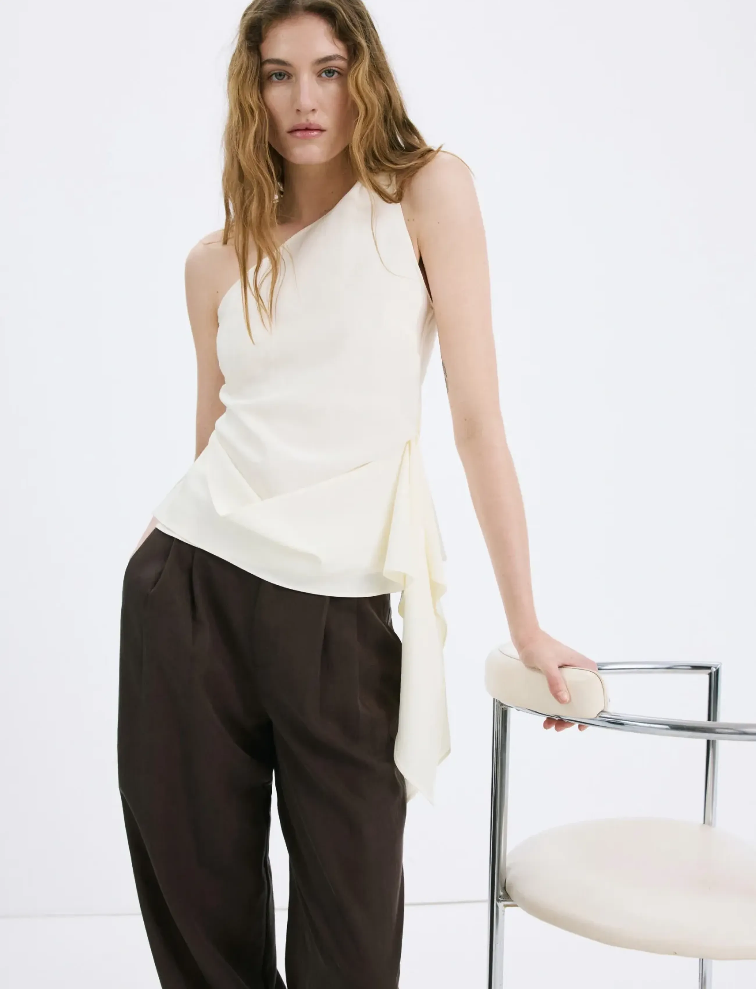 Mango Asymmetrical Lyocell Top, L, T-shirts & Oberteile, Creme - Sleeveless, Frauen